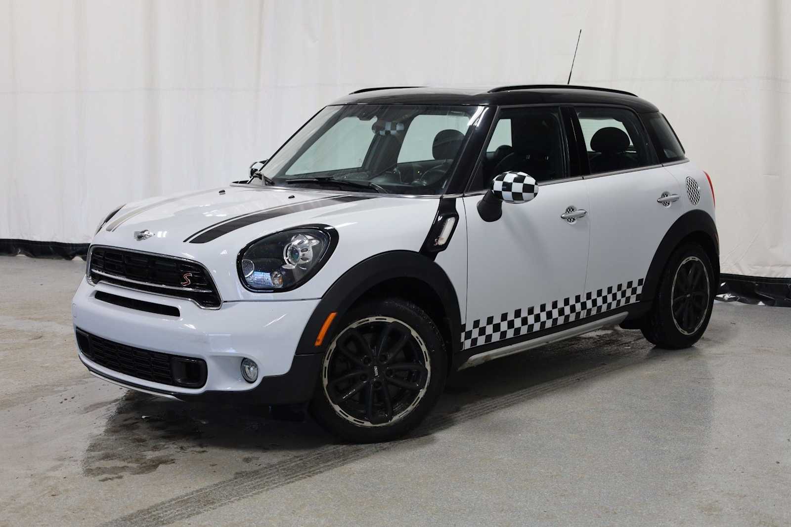 2016 MINI Cooper Countryman S -
                  Novi, MI
