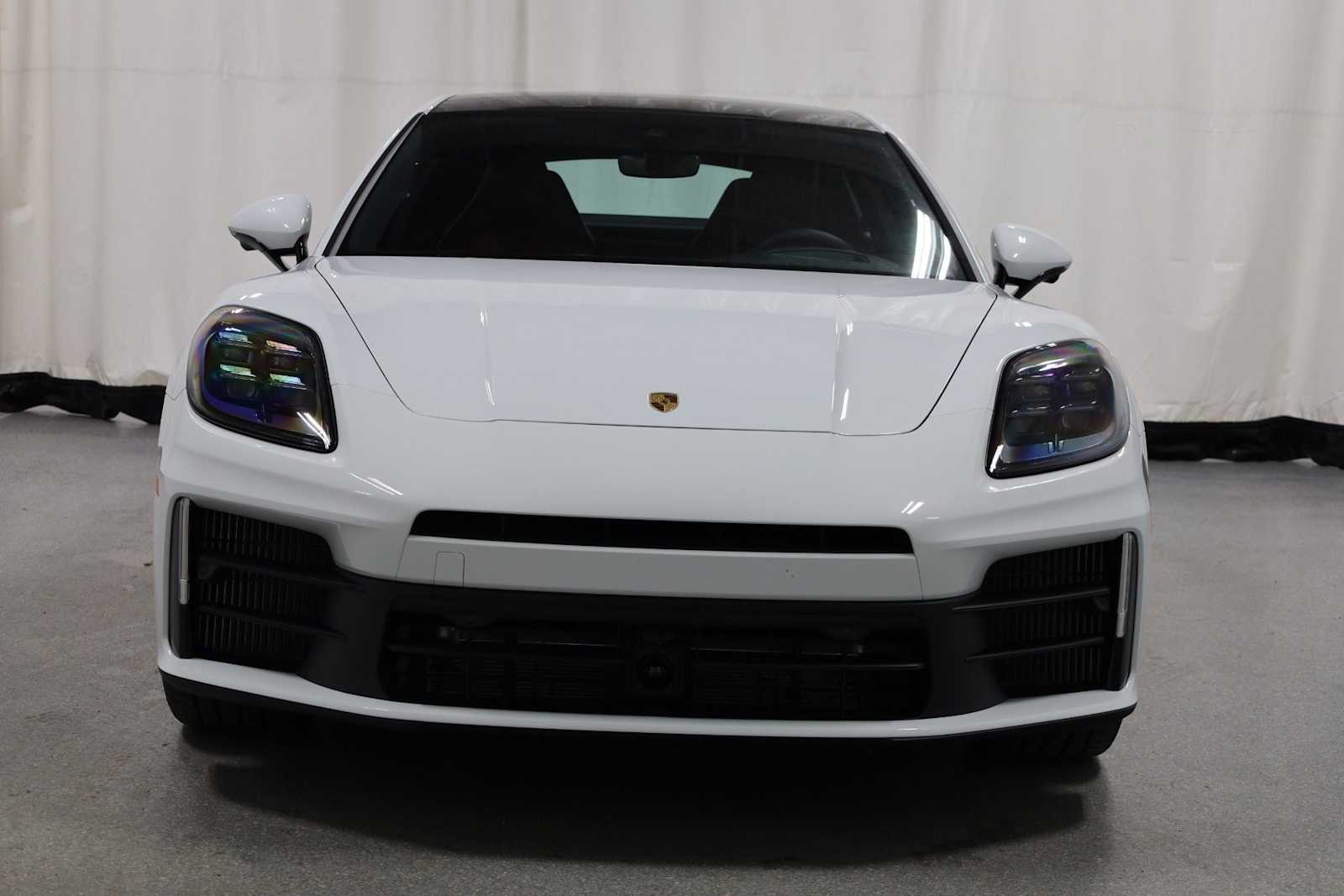 Thumbnail: 2026 Porsche Panamera - 14