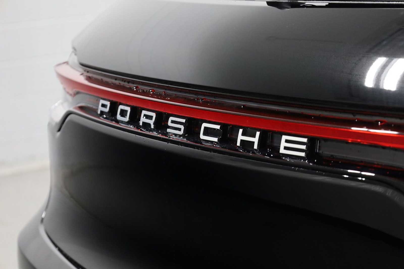 Thumbnail: 2026 Porsche Macan - 8