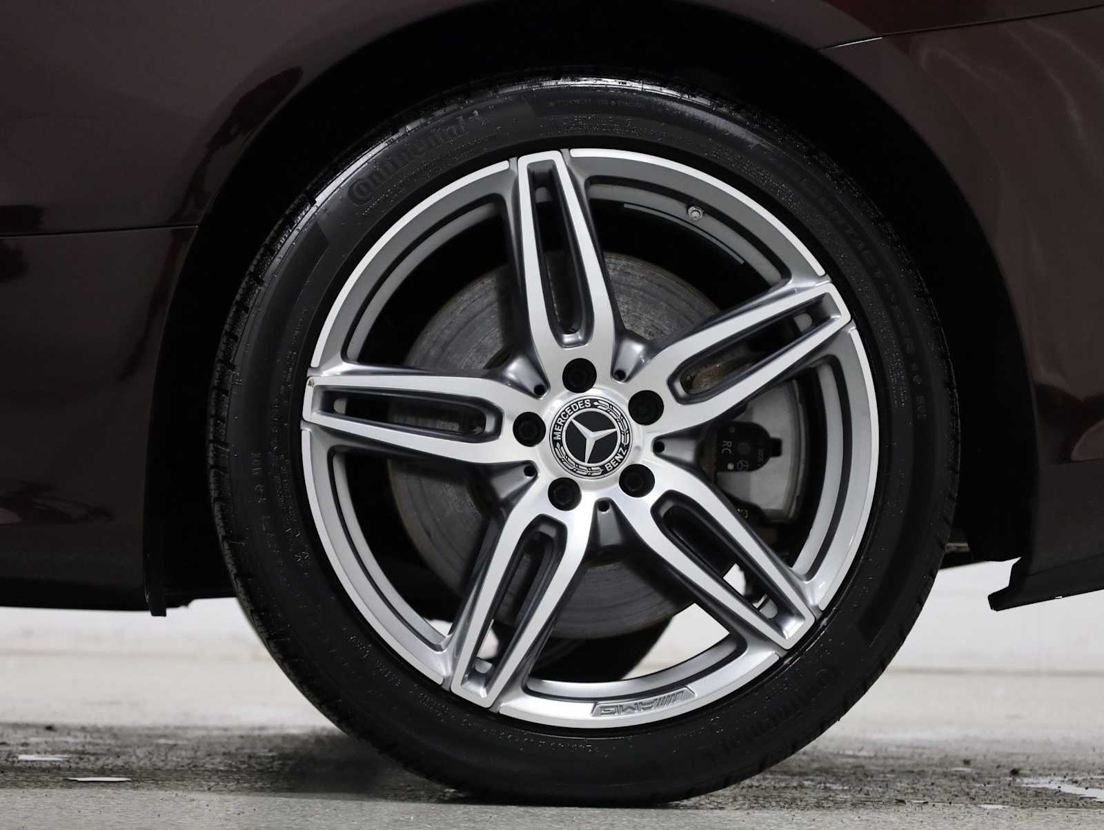 Thumbnail: 2020 Mercedes-Benz E-Class - 37