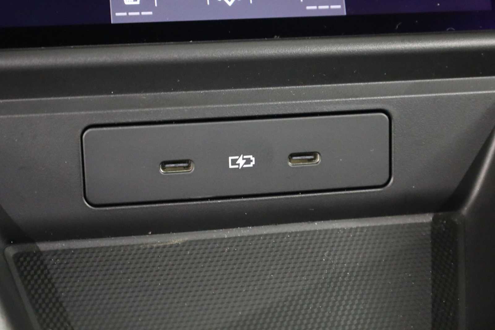 Thumbnail: 2026 Porsche Panamera - 34