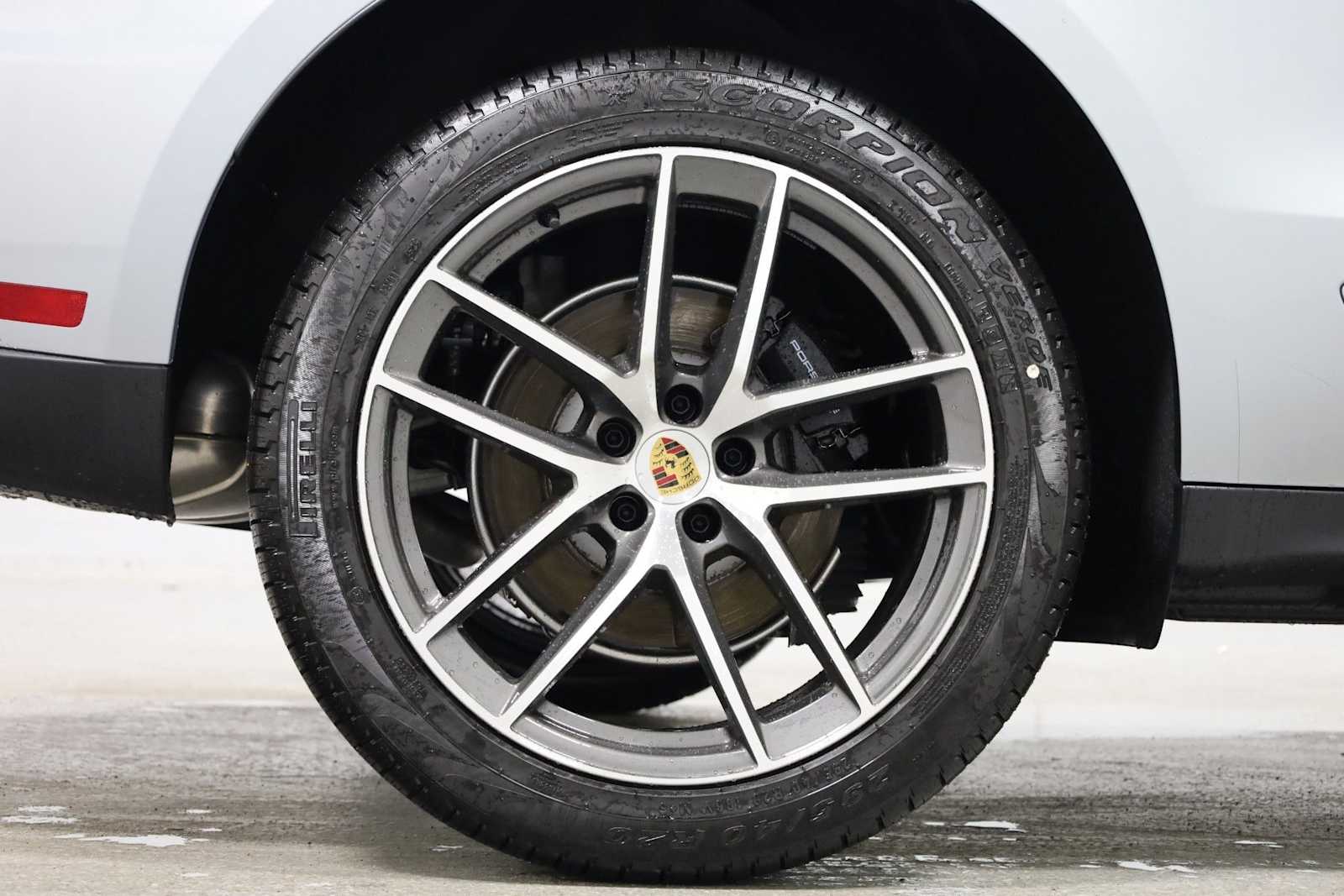 Thumbnail: 2026 Porsche Macan - 38