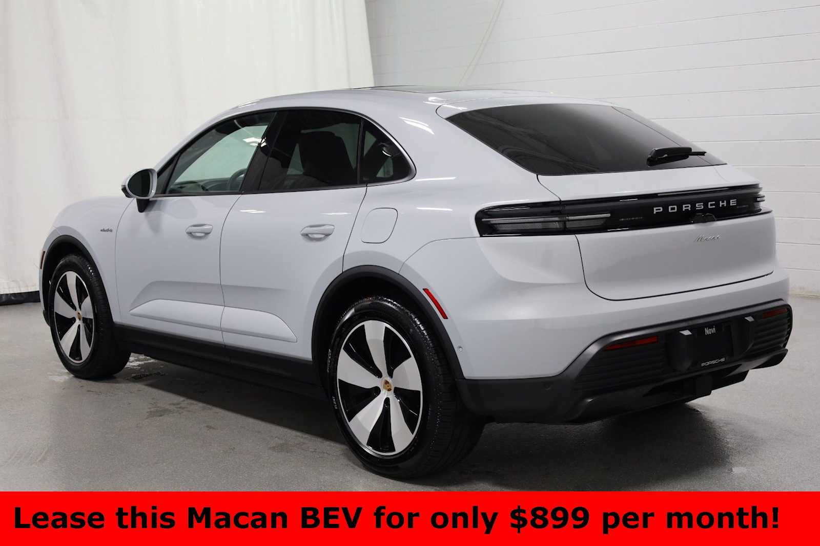 Thumbnail: 2025 Porsche Macan - 3