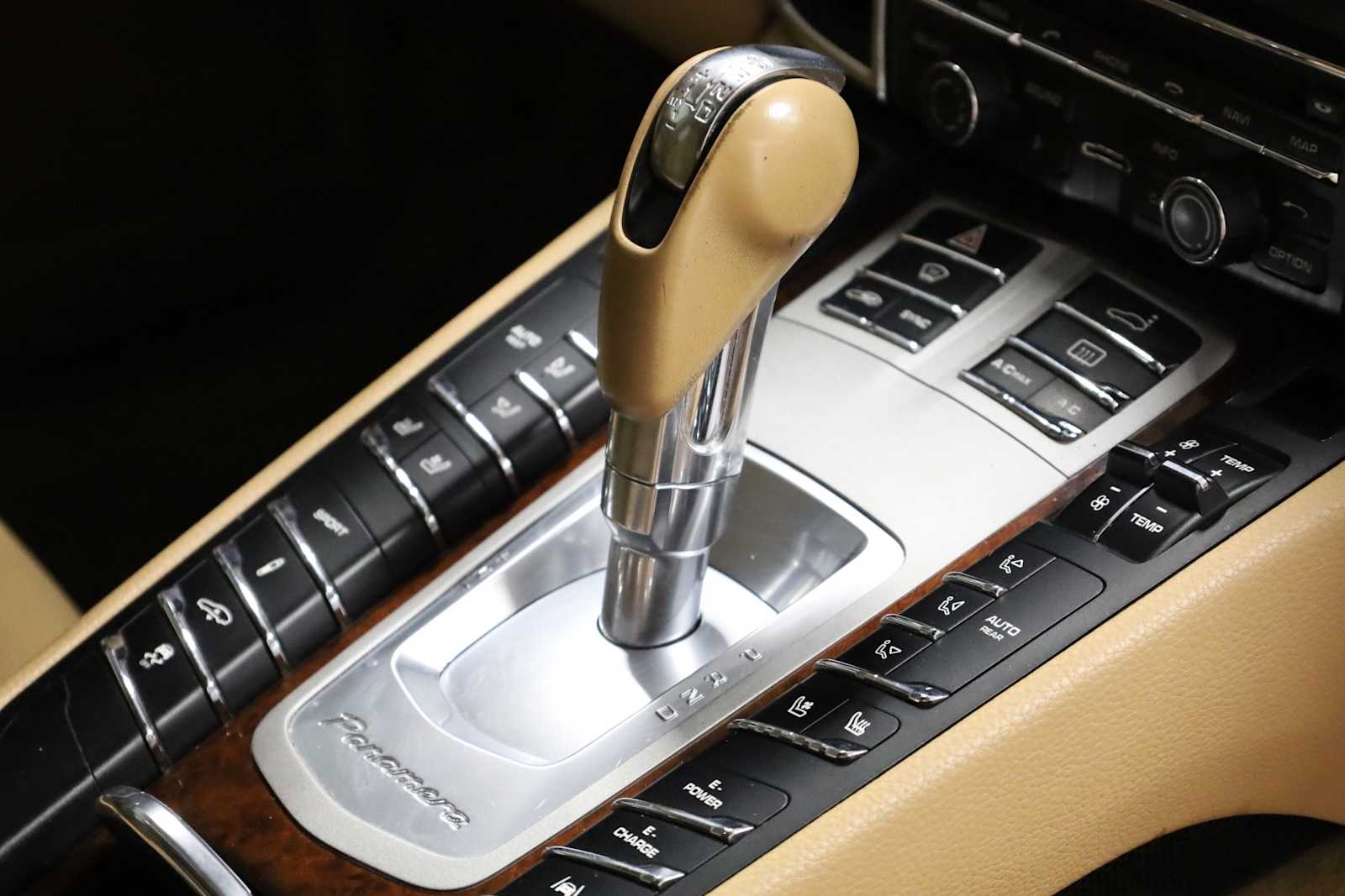 Thumbnail: 2014 Porsche Panamera - 21