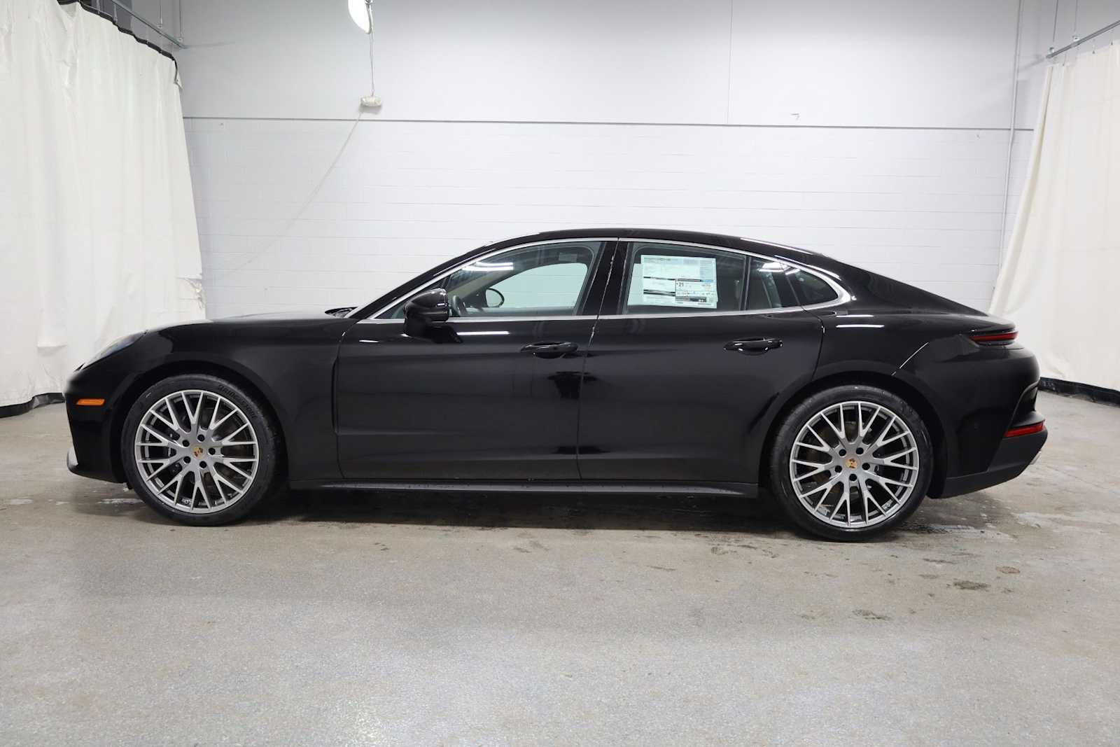 Thumbnail: 2026 Porsche Panamera - 2