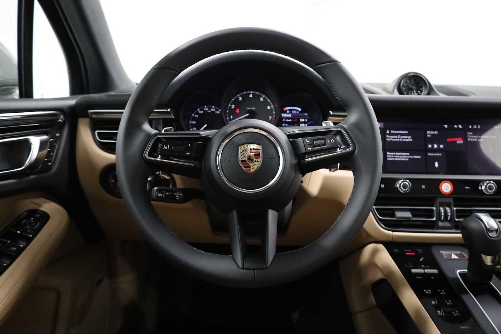 Thumbnail: 2026 Porsche Macan - 26