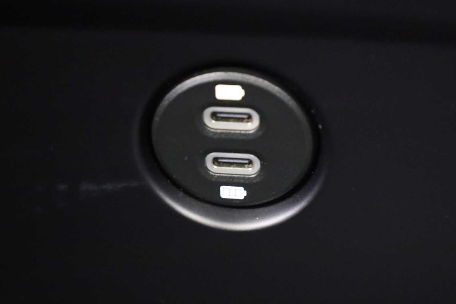 Thumbnail: 2023 Porsche Macan - 27