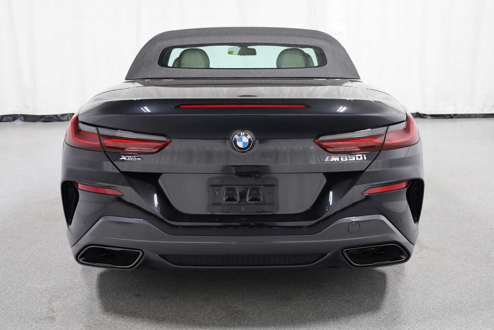 Thumbnail: 2024 BMW 8 Series - 7