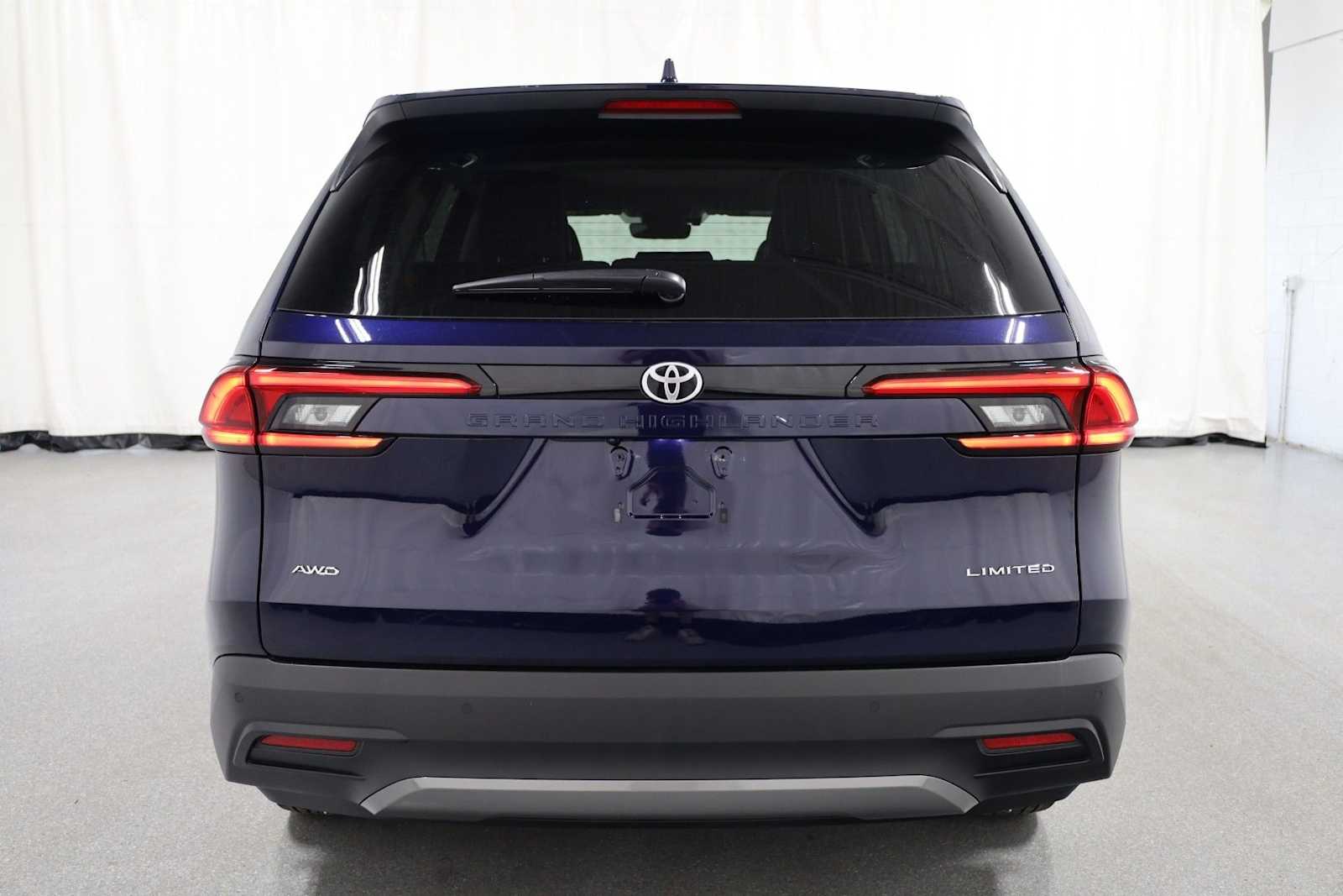 Thumbnail: 2024 Toyota Grand Highlander - 7