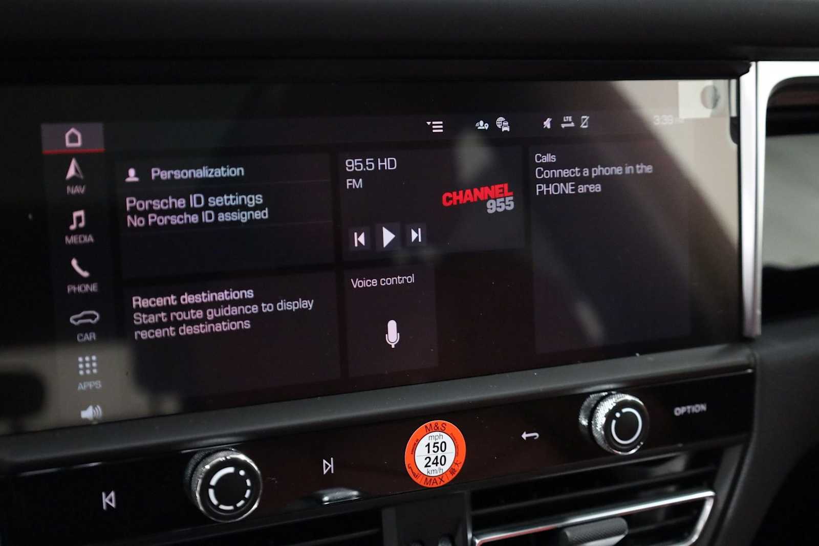 Thumbnail: 2026 Porsche Macan - 31
