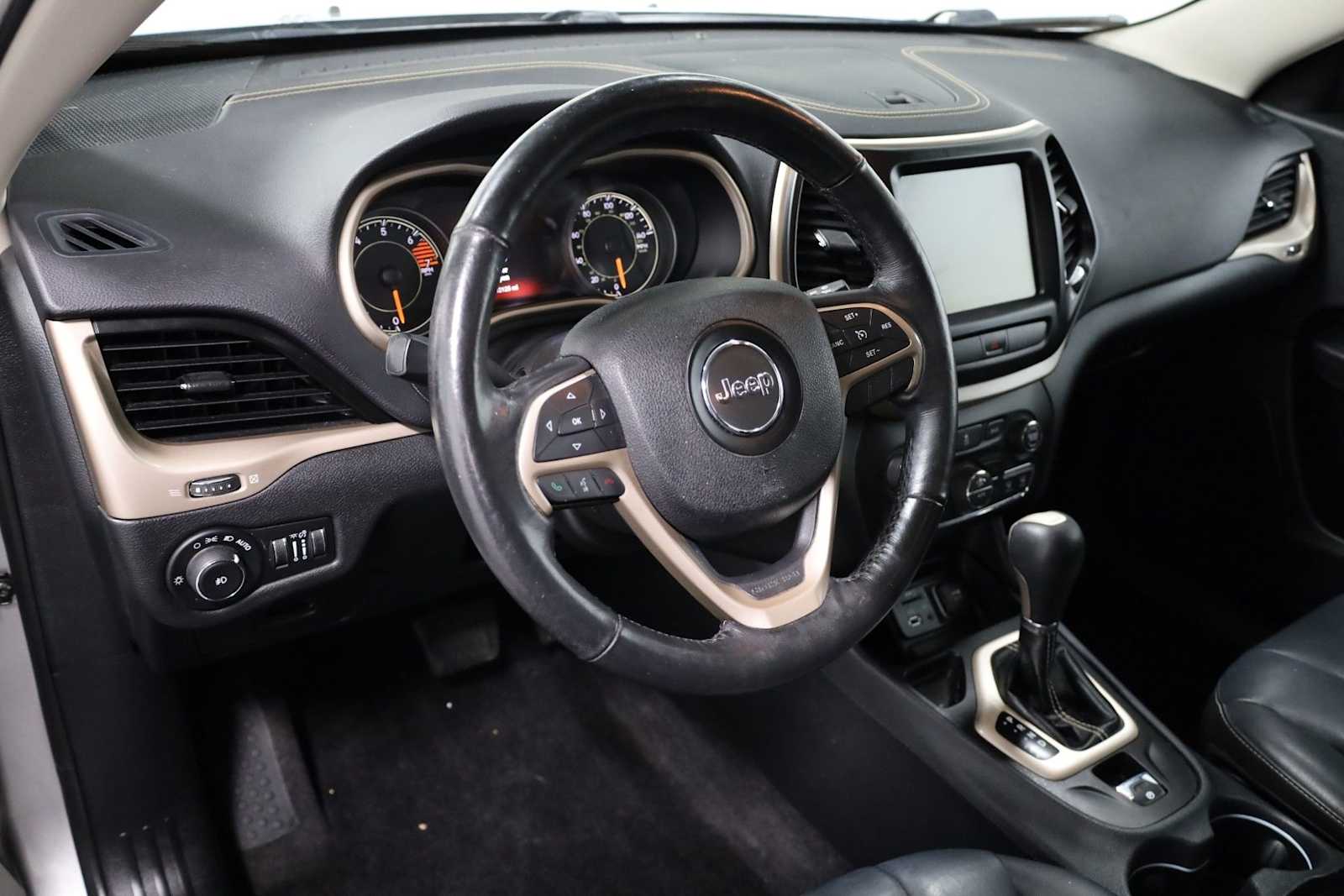 Thumbnail: 2016 Jeep Cherokee - 4