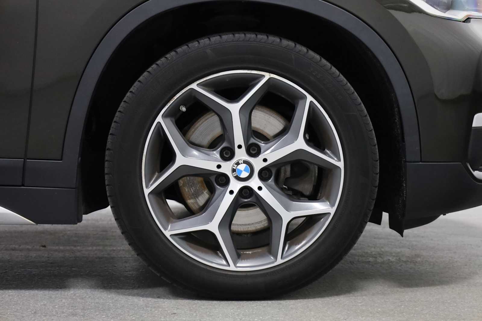Thumbnail: 2016 BMW X1 - 12