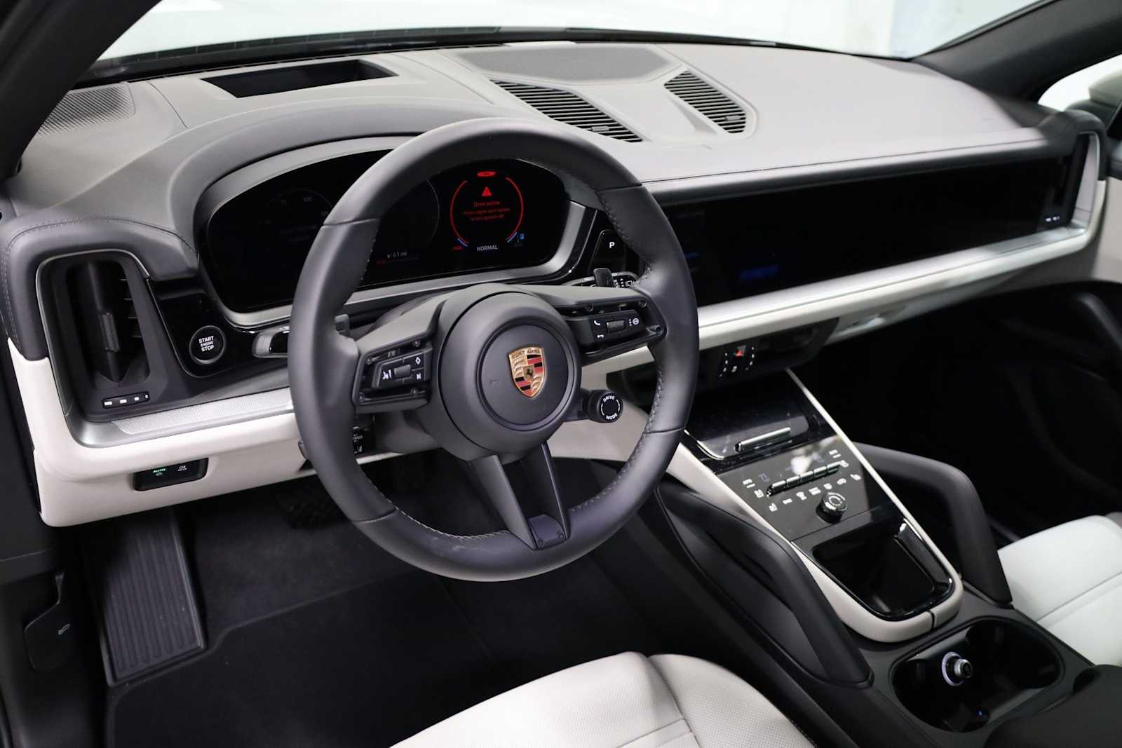 Thumbnail: 2026 Porsche Cayenne - 4