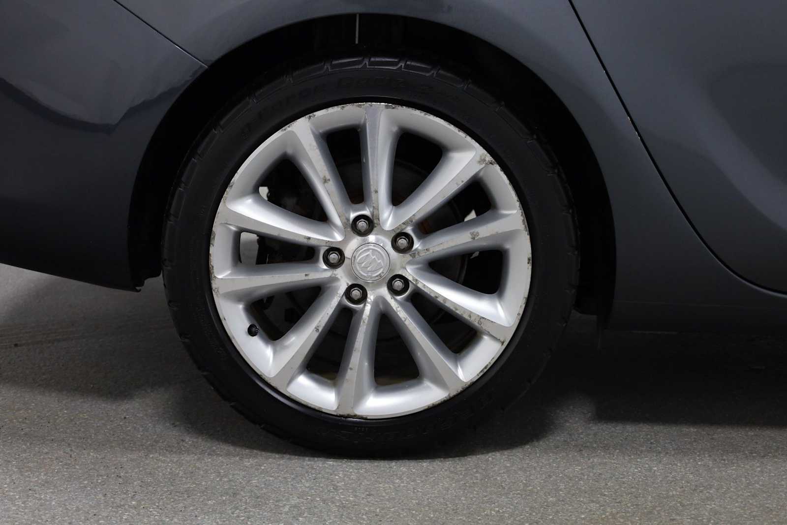 Thumbnail: 2013 Buick Verano - 32