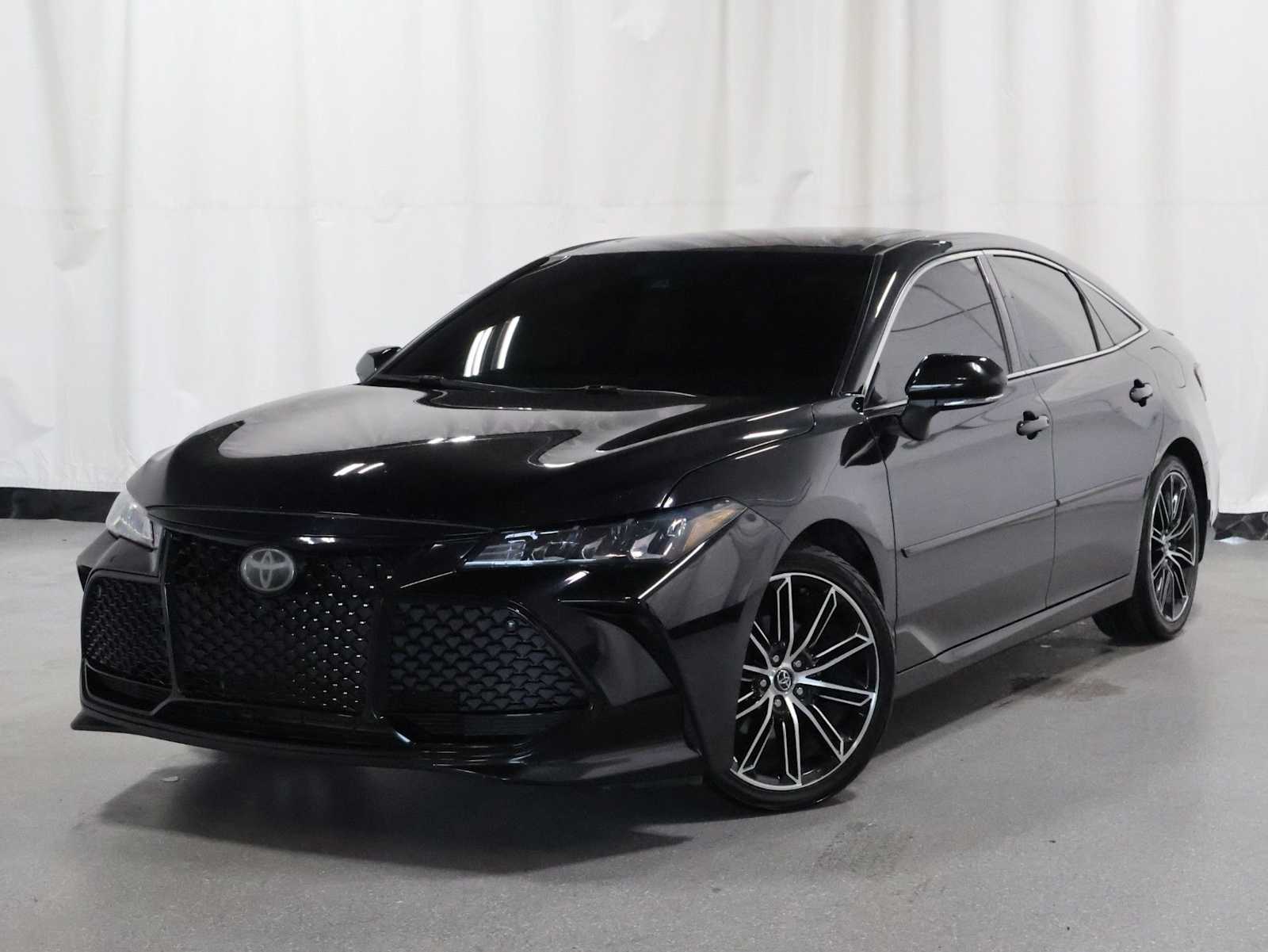 Thumbnail: 2019 Toyota Avalon - 1