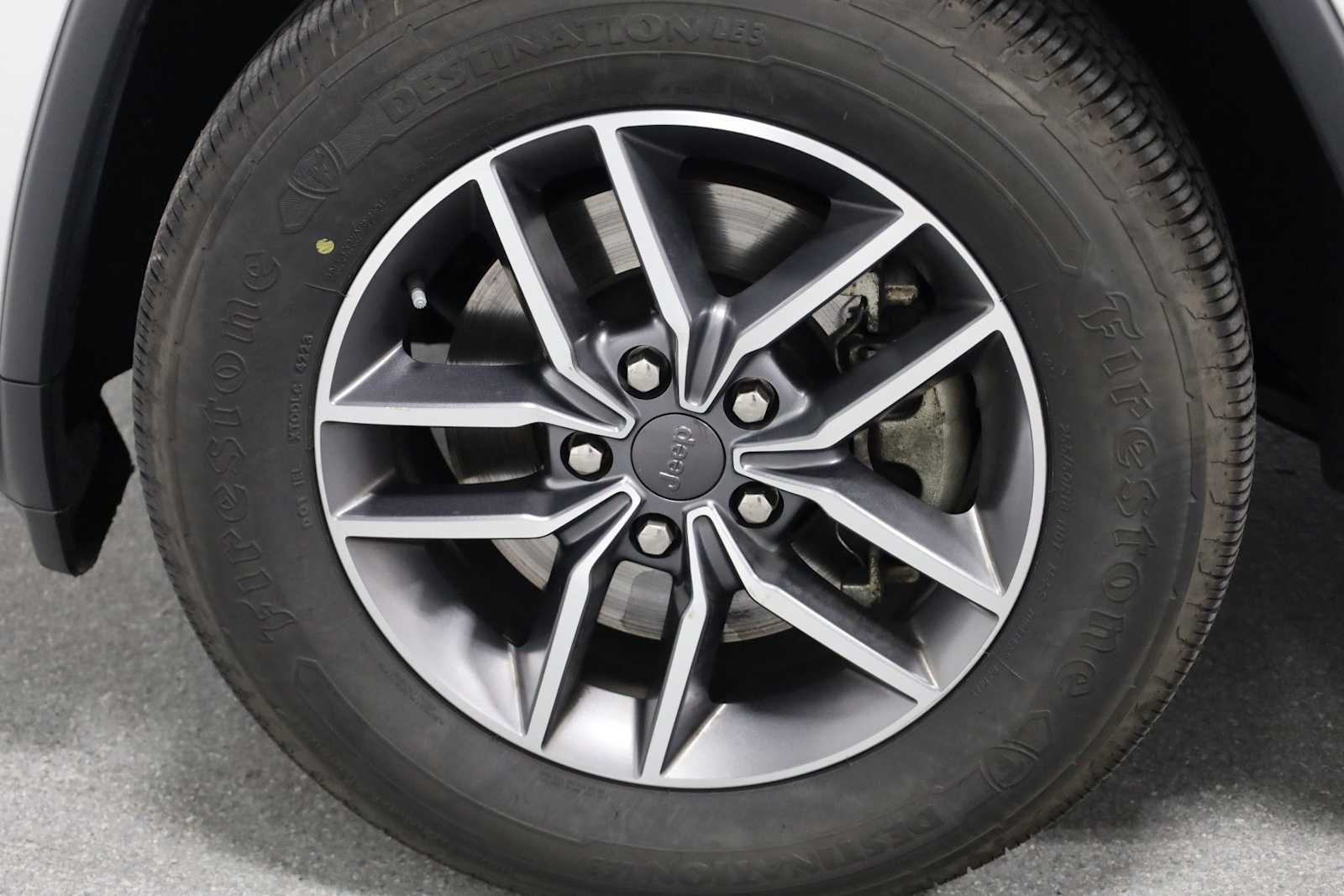 Thumbnail: 2021 Jeep Grand Cherokee - 35