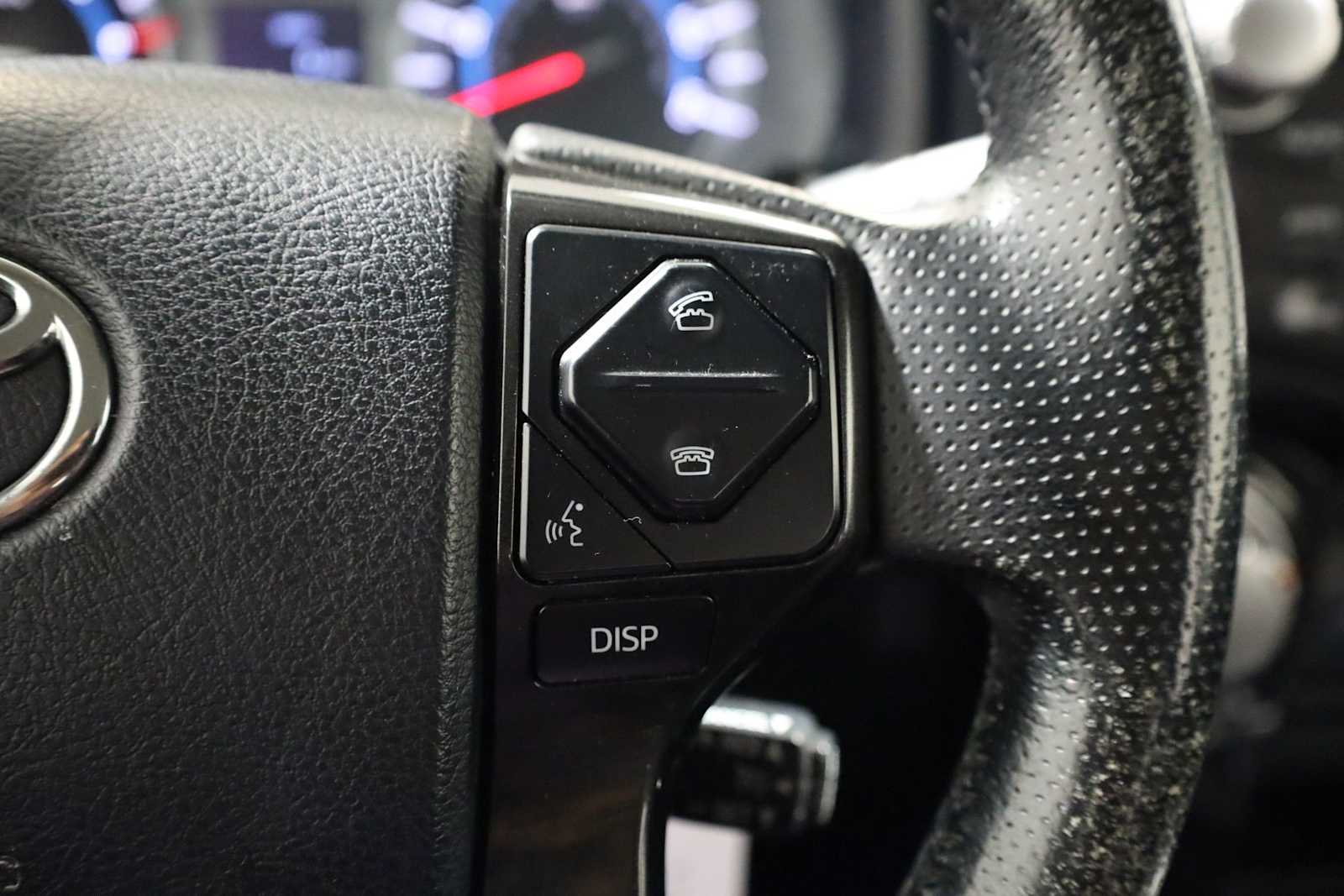 Thumbnail: 2014 Toyota 4Runner - 25