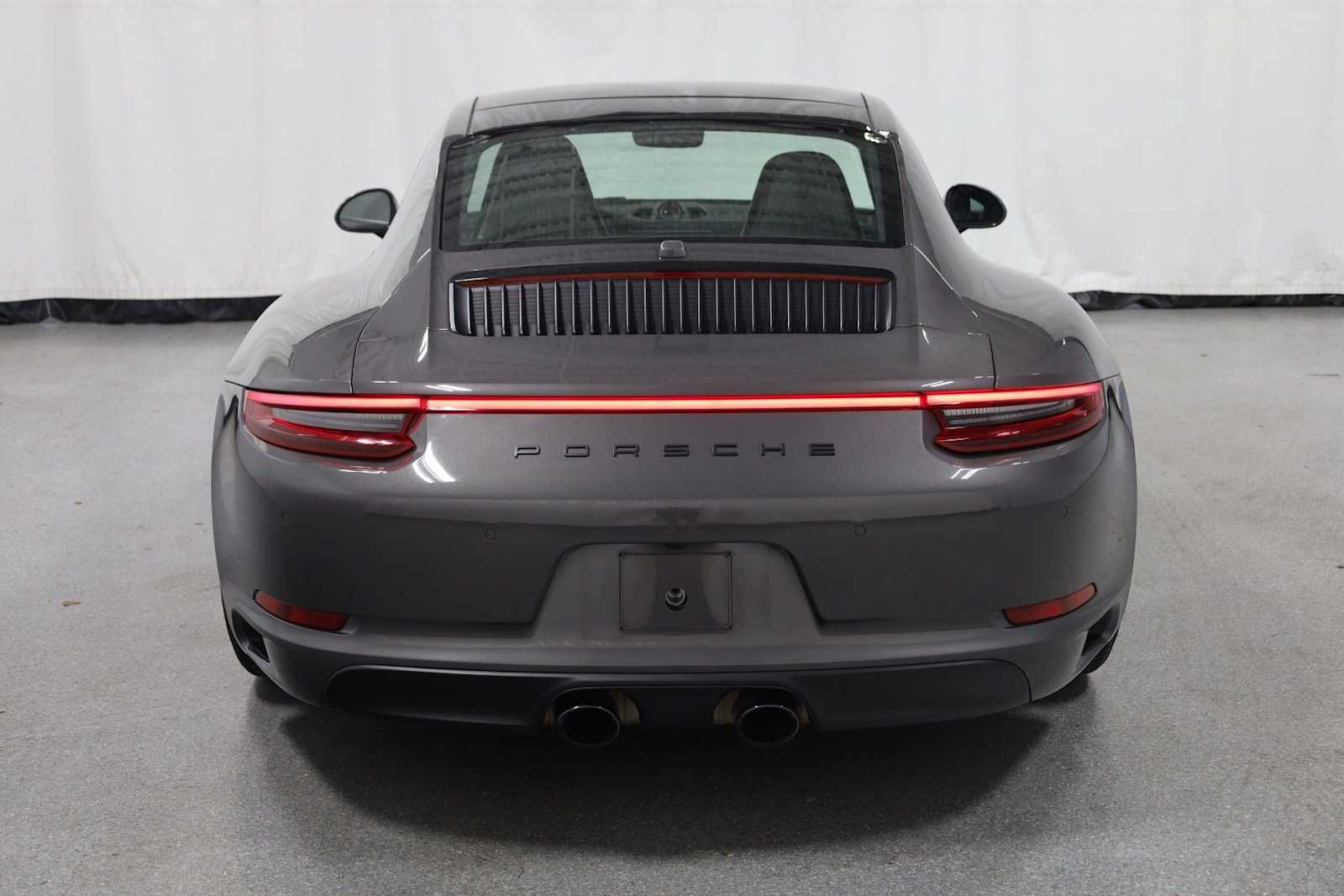 Thumbnail: 2019 Porsche 911 - 7