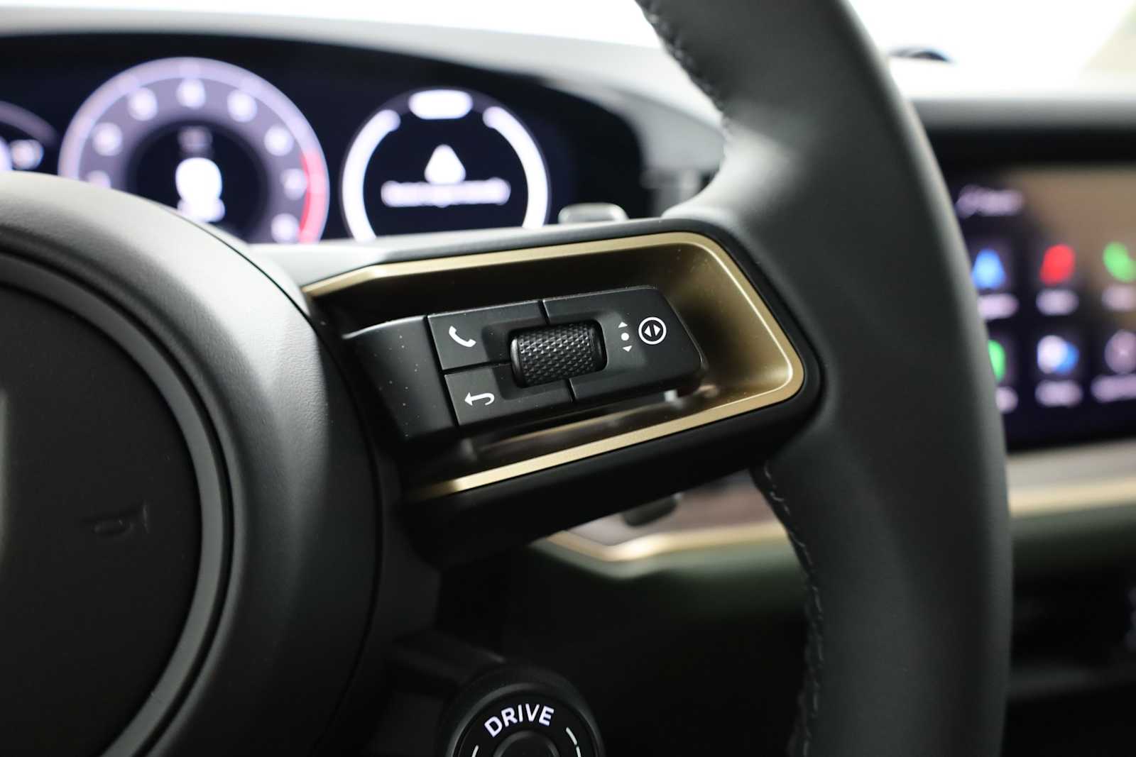 Thumbnail: 2024 Porsche Cayenne - 24