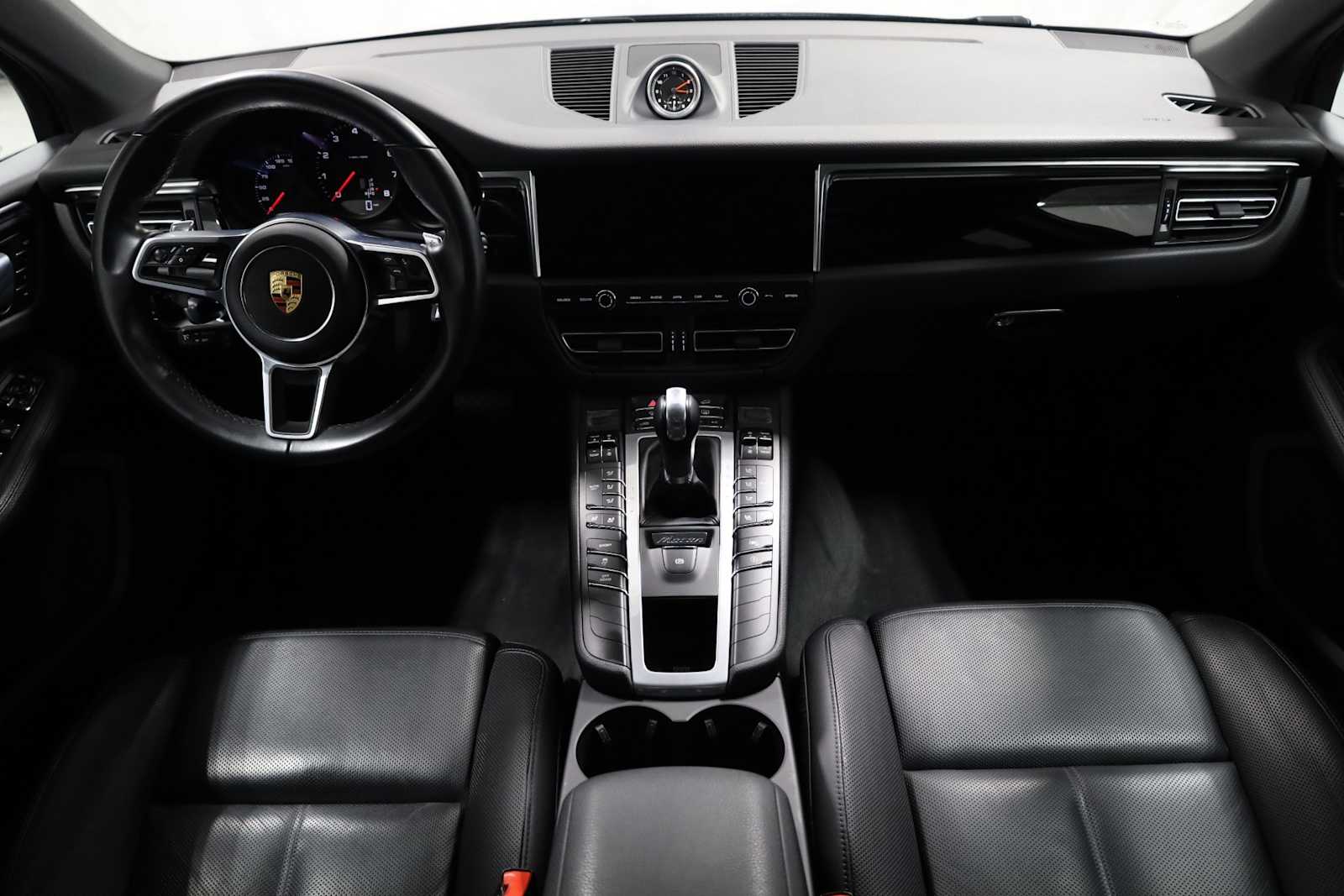 Thumbnail: 2021 Porsche Macan - 26