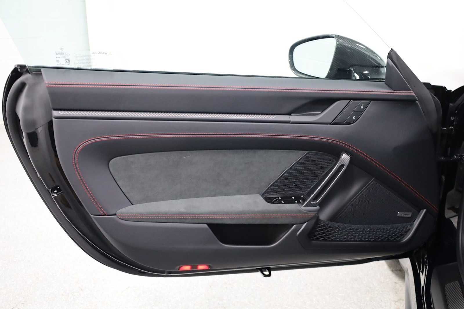 Thumbnail: 2026 Porsche 911 - 16