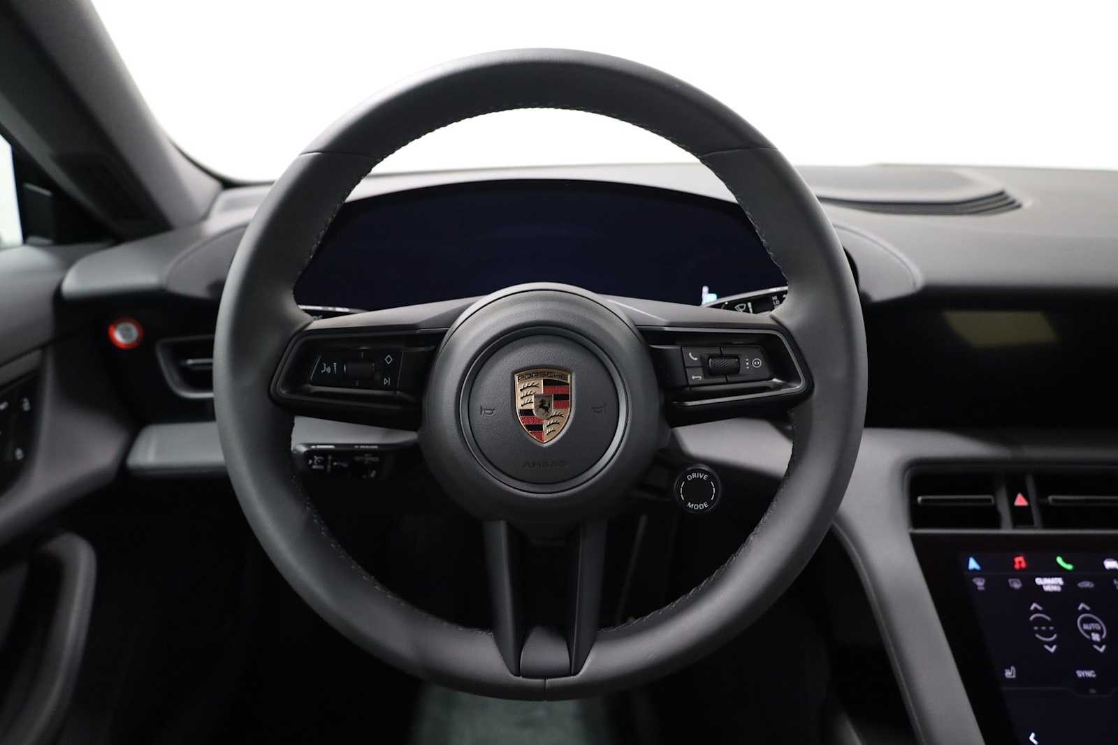 Thumbnail: 2025 Porsche Taycan - 22