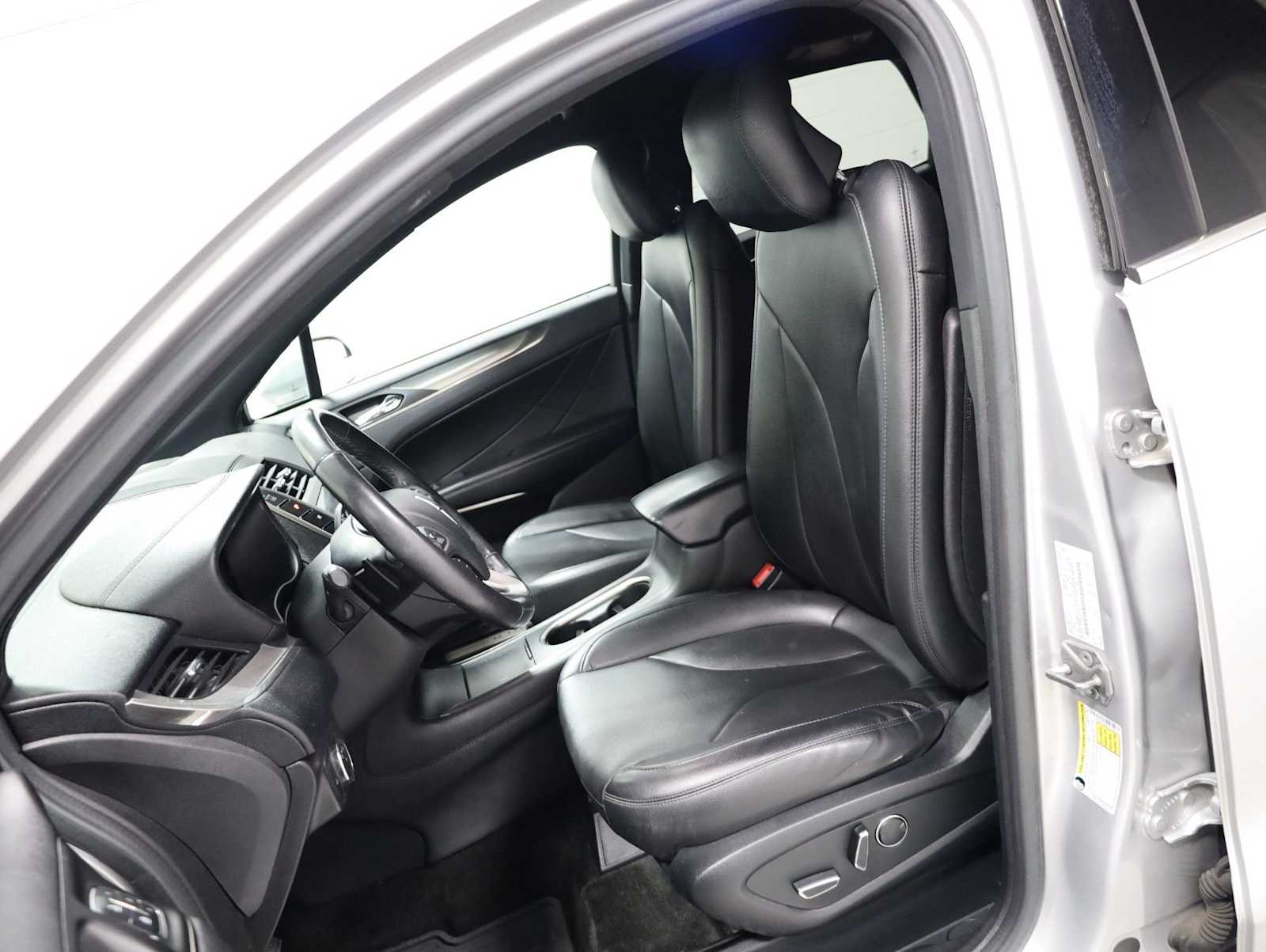 Thumbnail: 2016 Lincoln MKC - 5