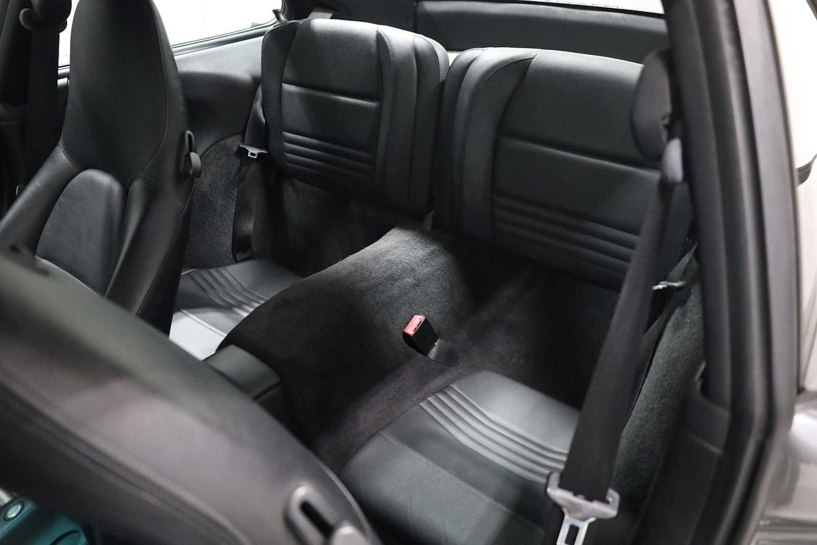 Thumbnail: 2001 Porsche 911 - 32