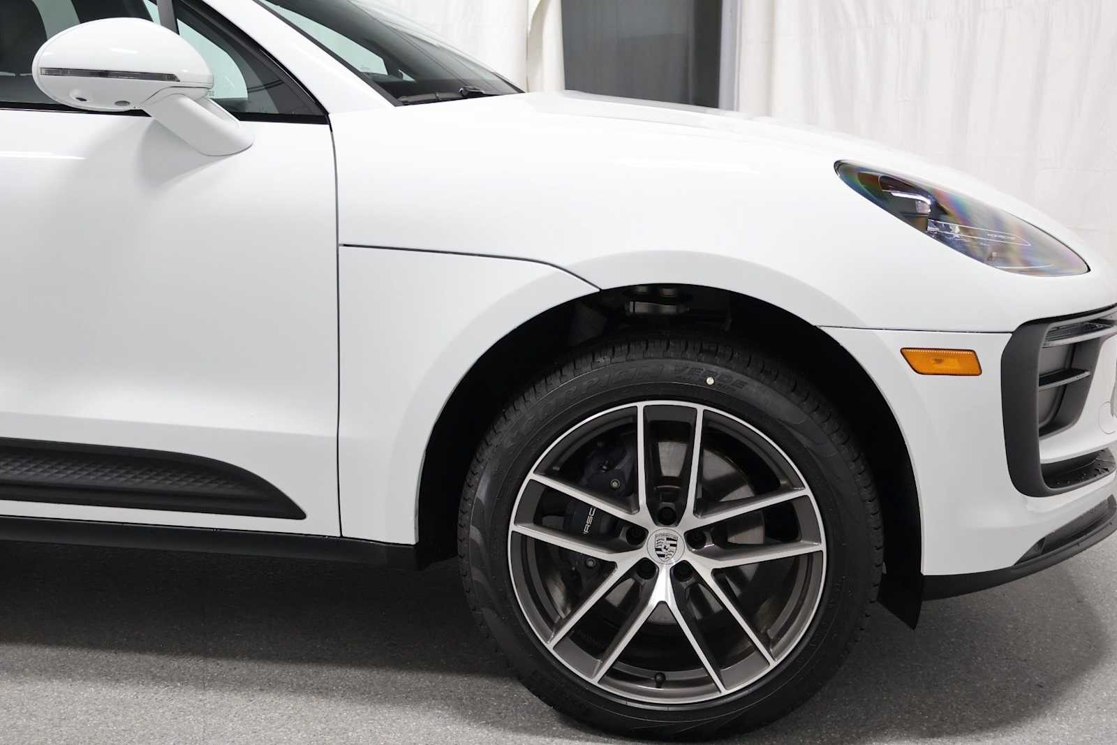 Thumbnail: 2026 Porsche Macan - 11