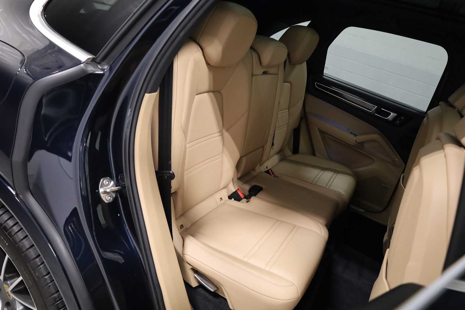 Thumbnail: 2019 Porsche Cayenne - 37