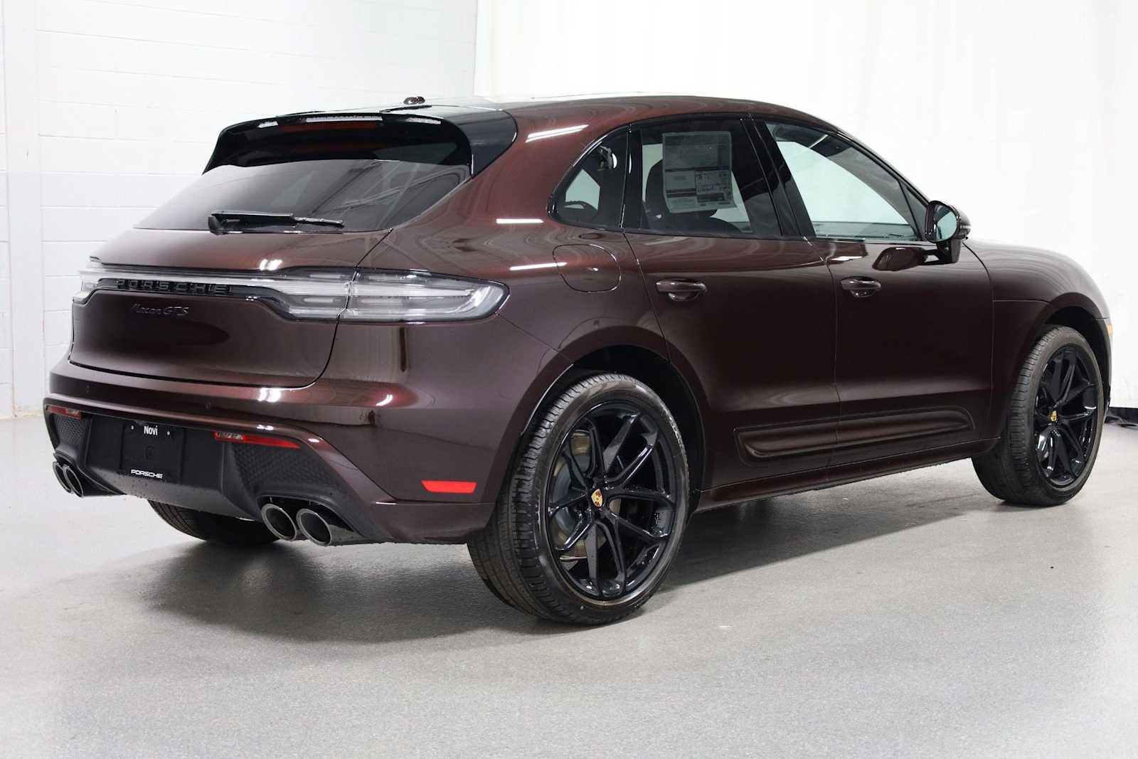 Thumbnail: 2025 Porsche Macan - 9