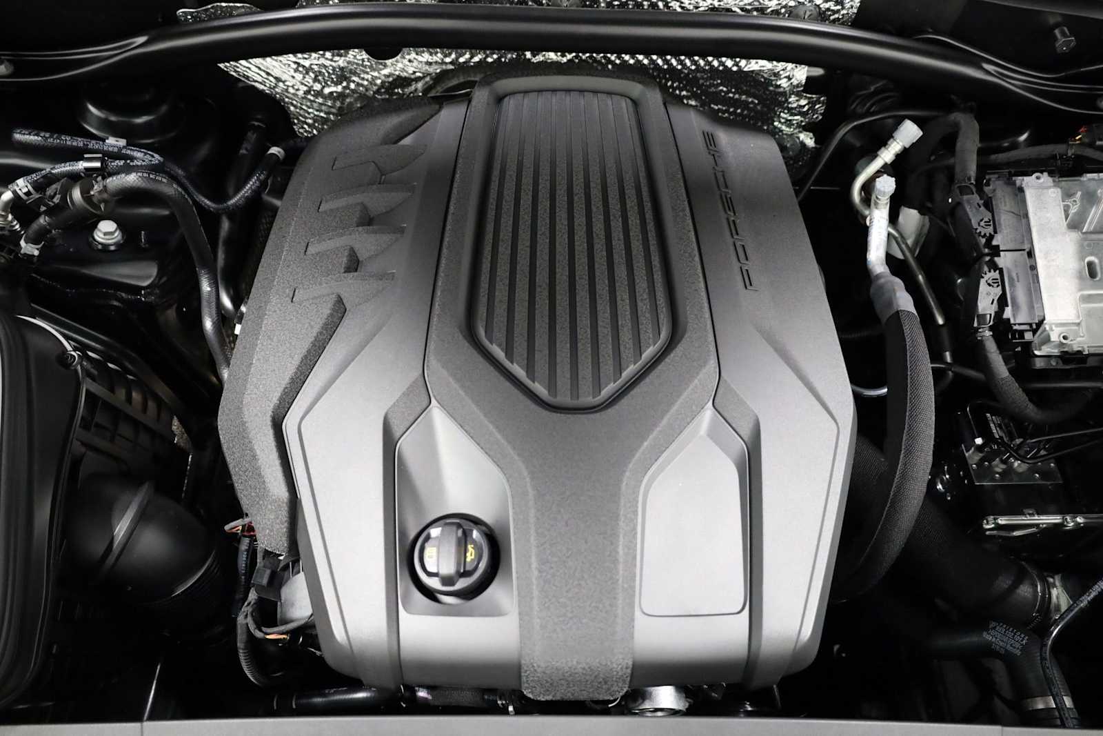 Thumbnail: 2026 Porsche Macan - 42