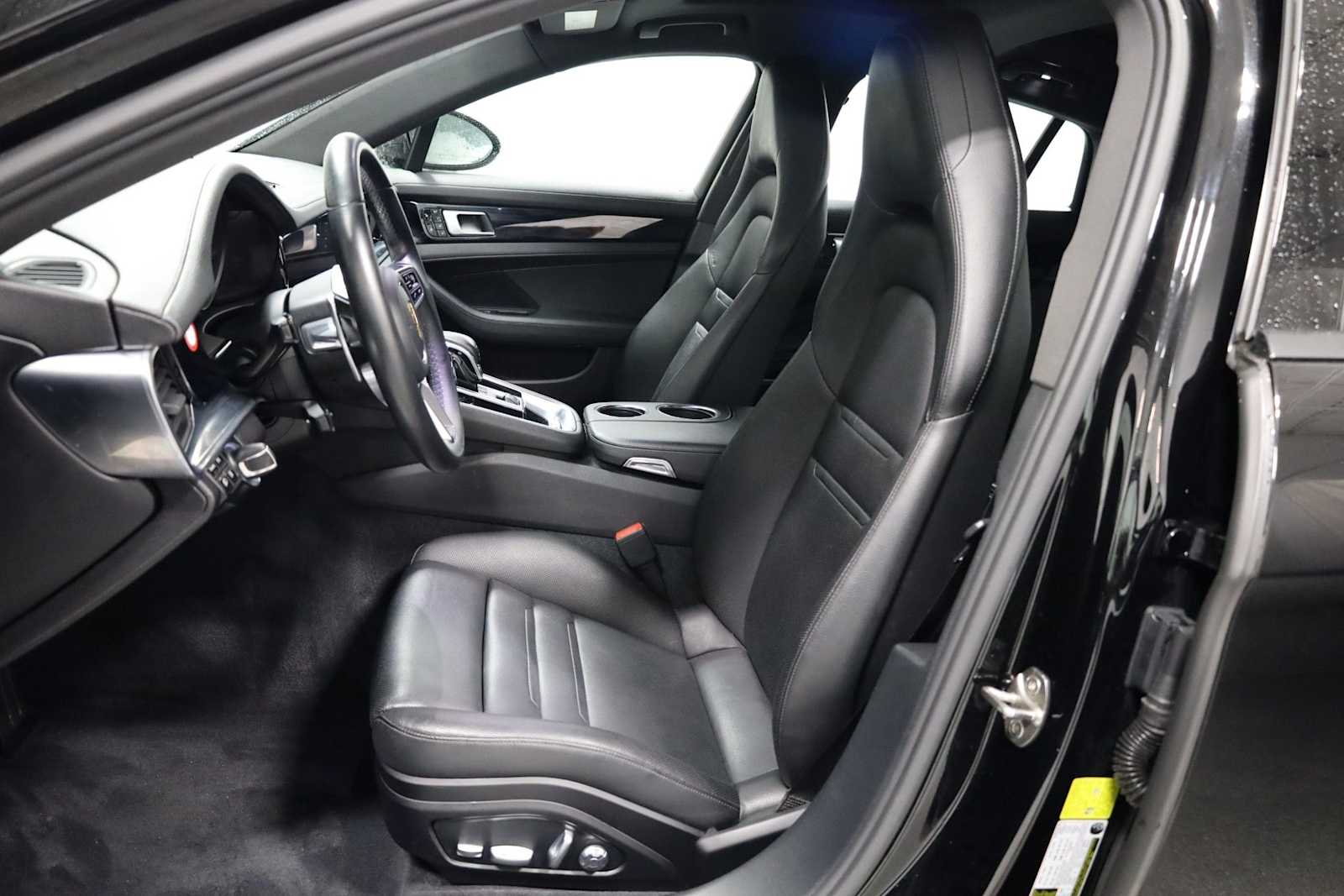 Thumbnail: 2018 Porsche Panamera - 5