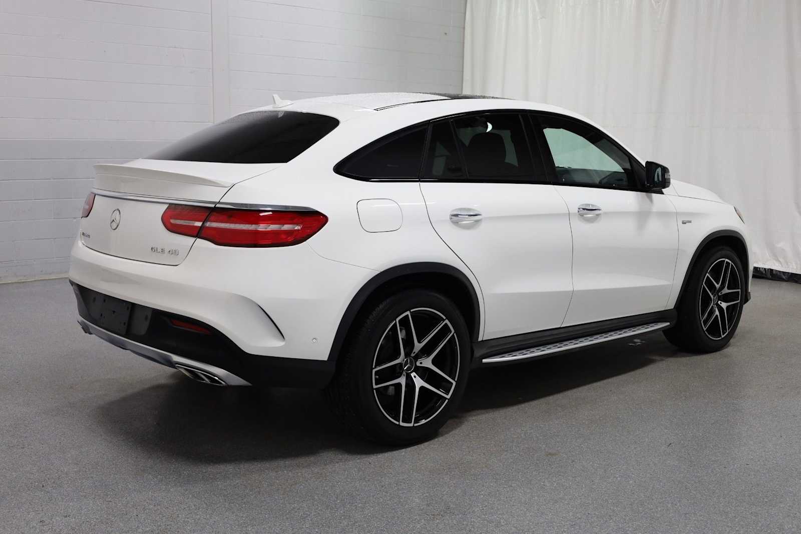 Thumbnail: 2017 Mercedes-Benz GLE - 9