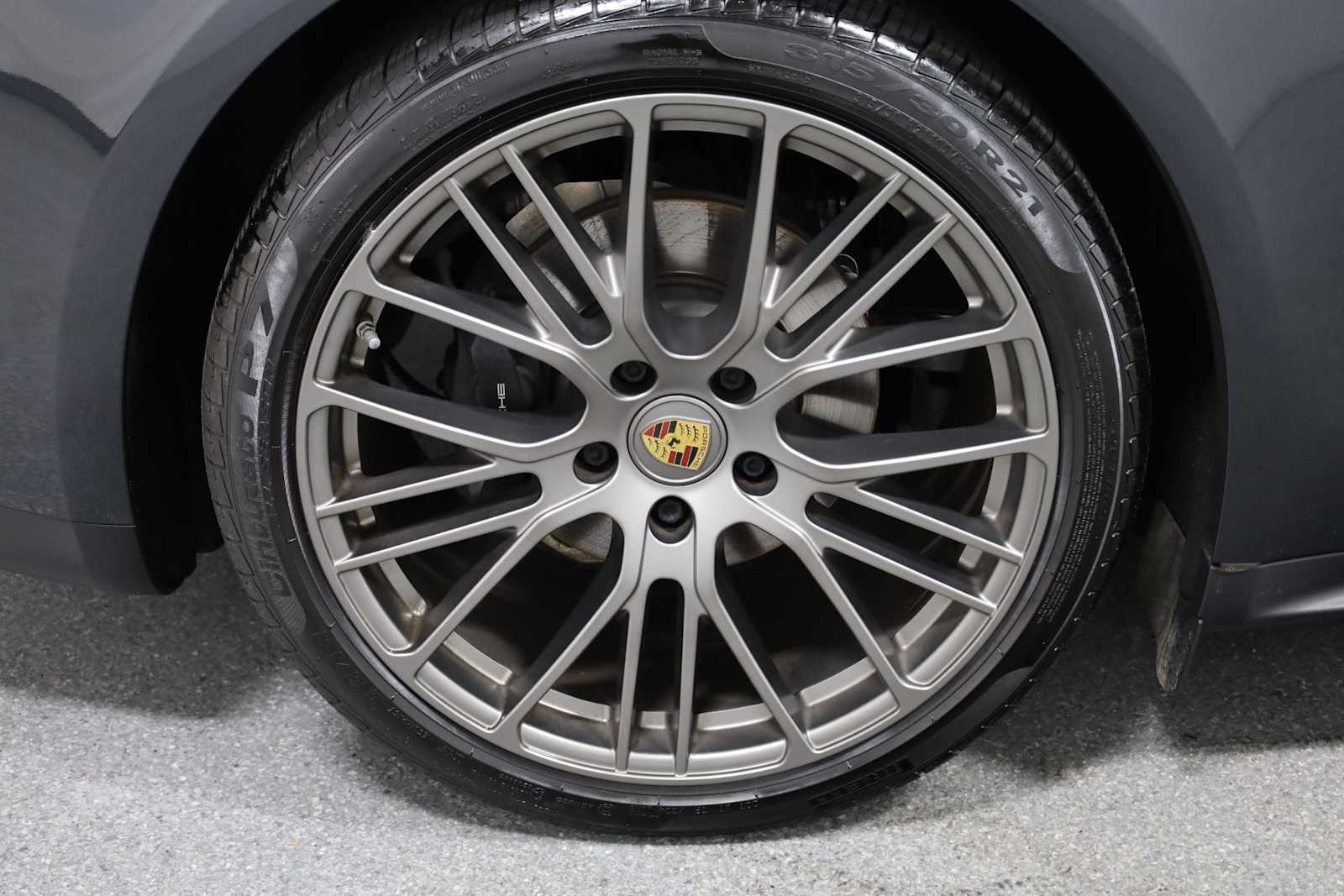Thumbnail: 2022 Porsche Panamera - 37