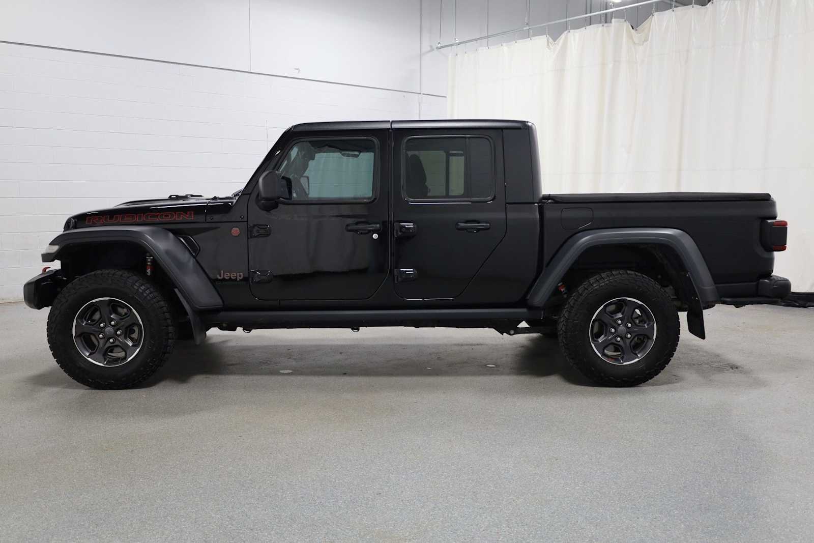 Thumbnail: 2021 Jeep Gladiator - 2