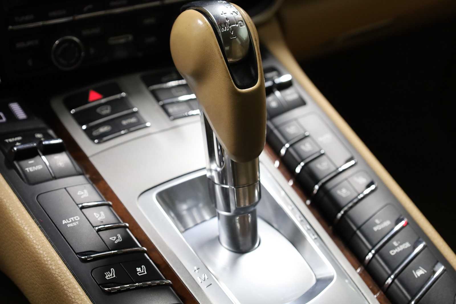 Thumbnail: 2014 Porsche Panamera - 28