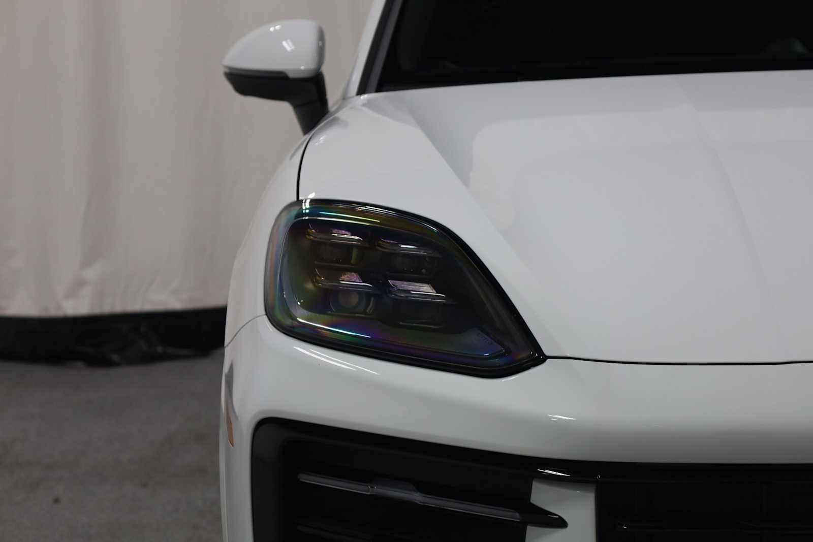 Thumbnail: 2025 Porsche  - 15
