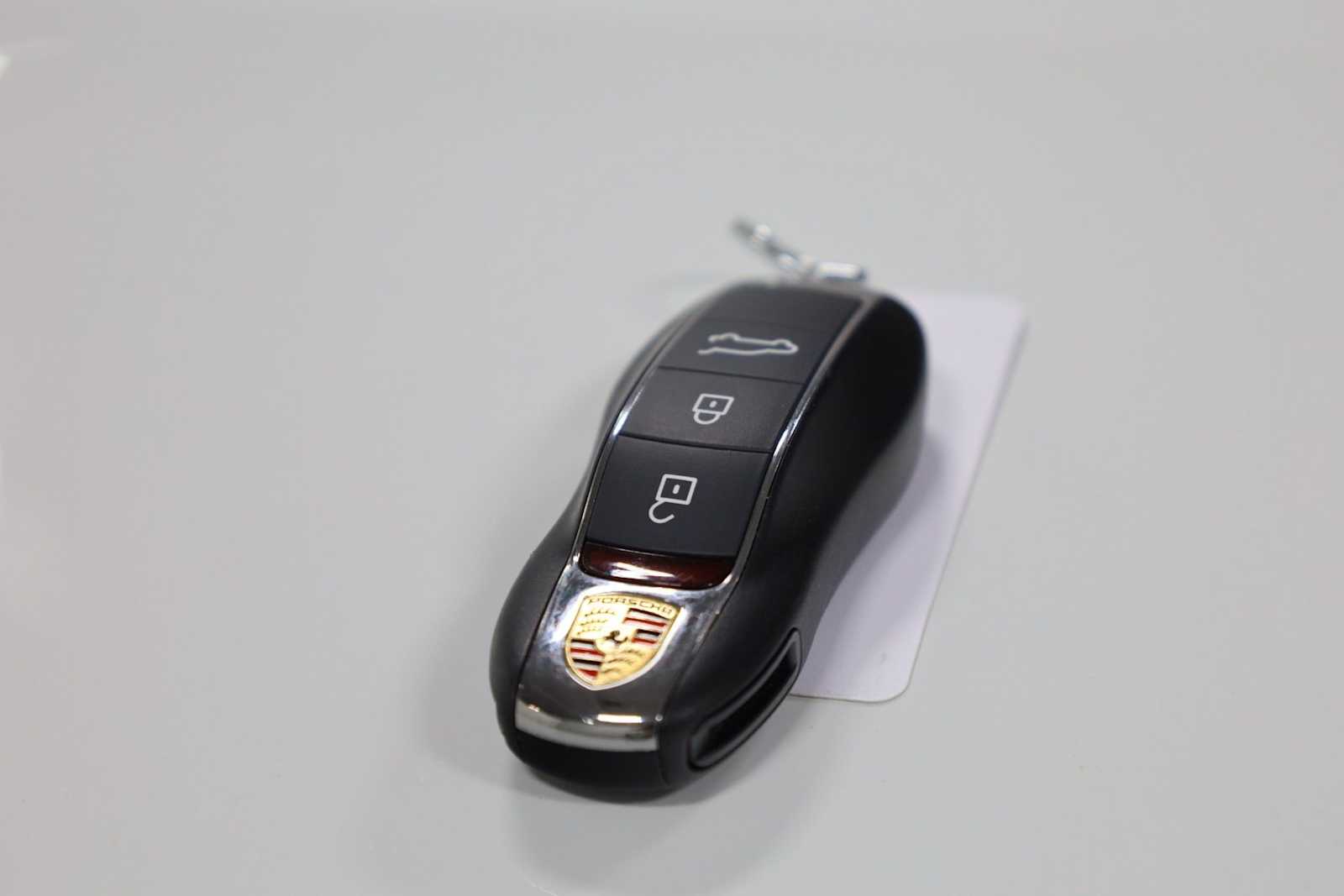 Thumbnail: 2025 Porsche Macan - 43