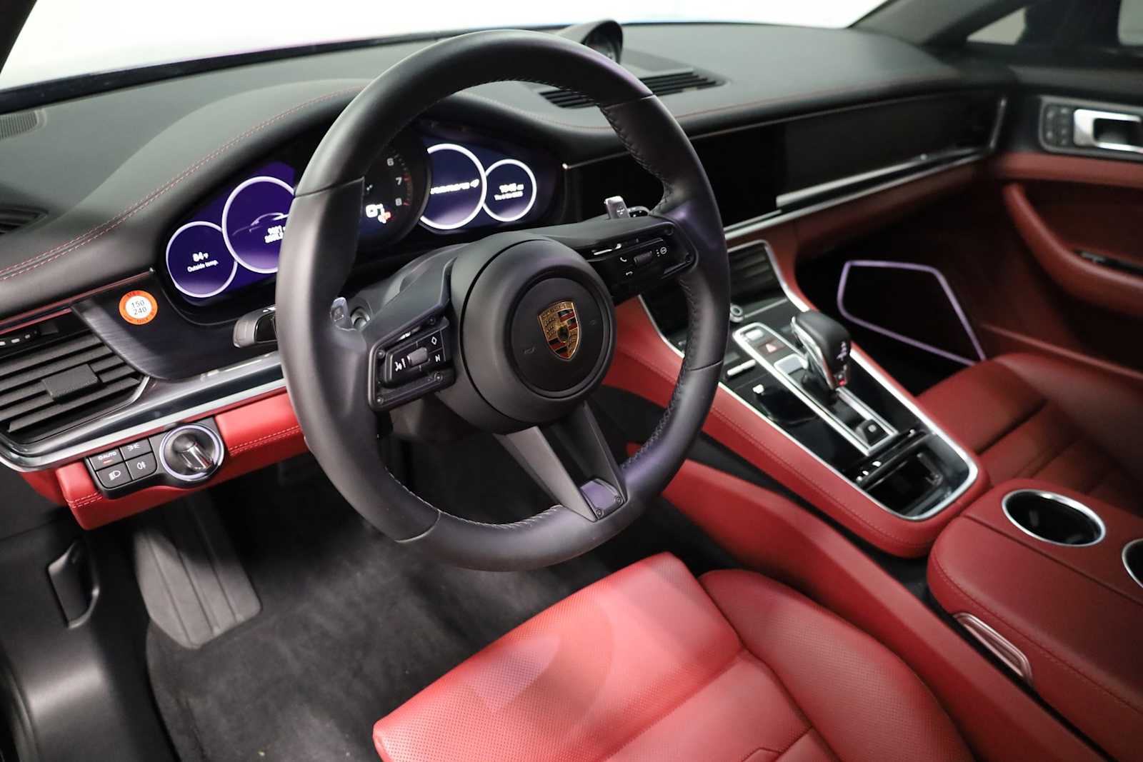 Thumbnail: 2022 Porsche Panamera - 4