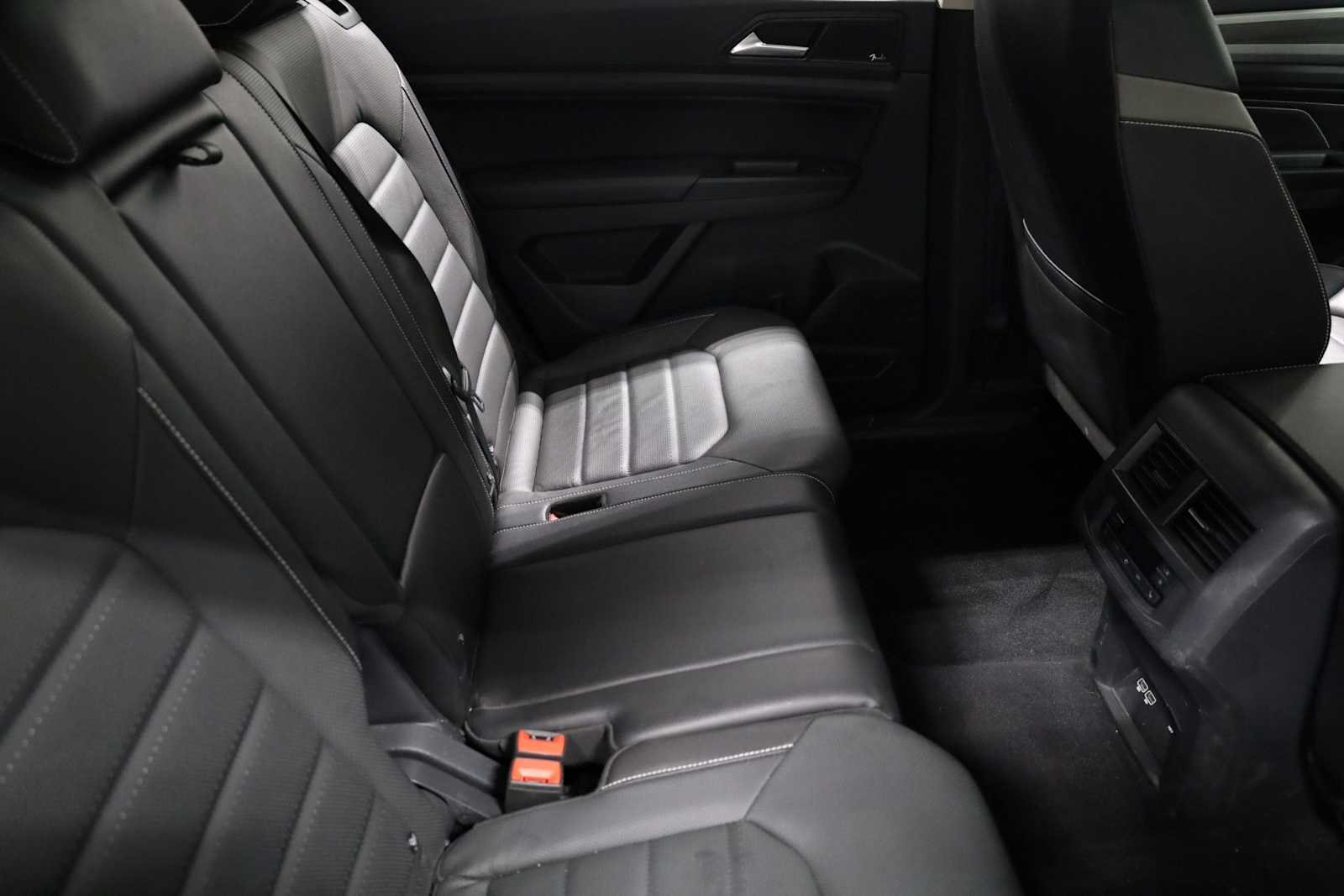 Thumbnail: 2021 Volkswagen Atlas - 34