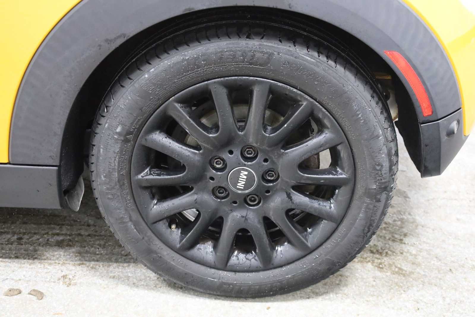 Thumbnail: 2016 MINI Cooper Hardtop - 37