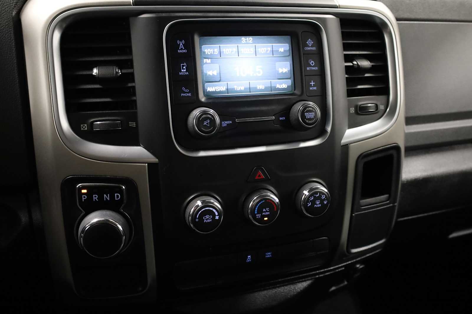 Thumbnail: 2019 RAM 1500 Classic - 25