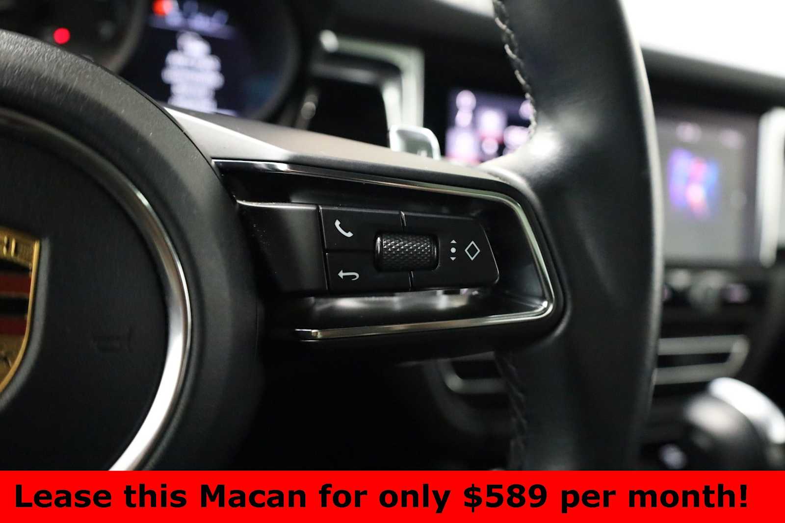 Thumbnail: 2023 Porsche Macan - 29