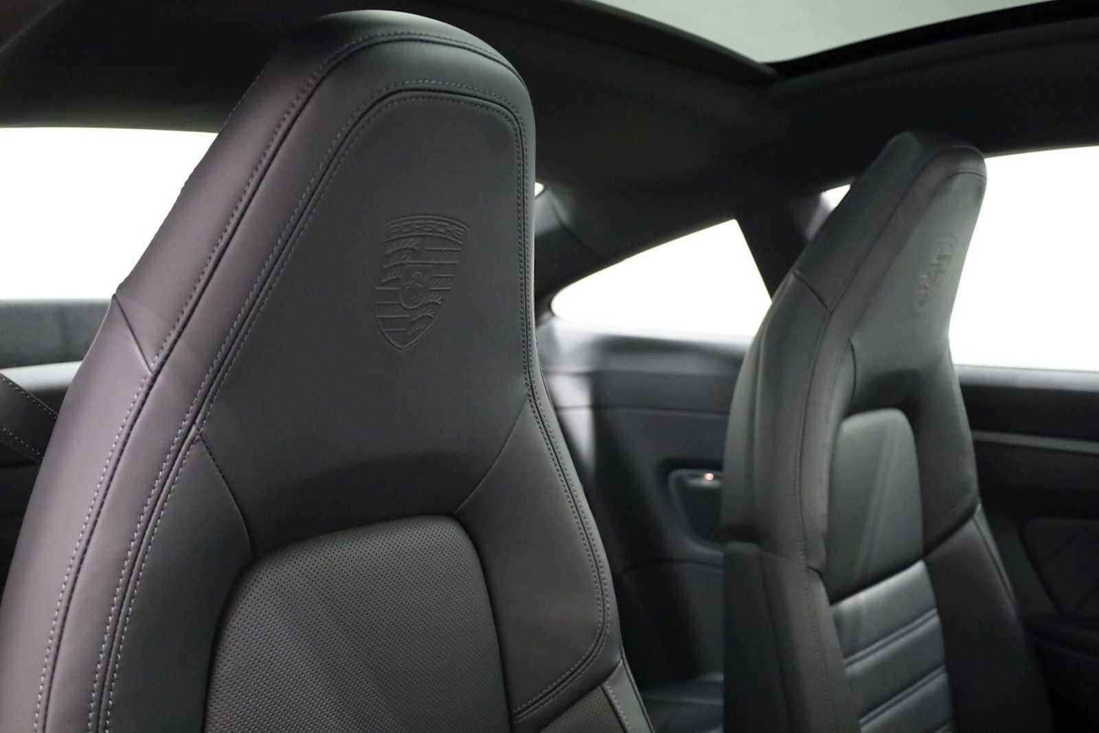 Thumbnail: 2026 Porsche 911 - 22