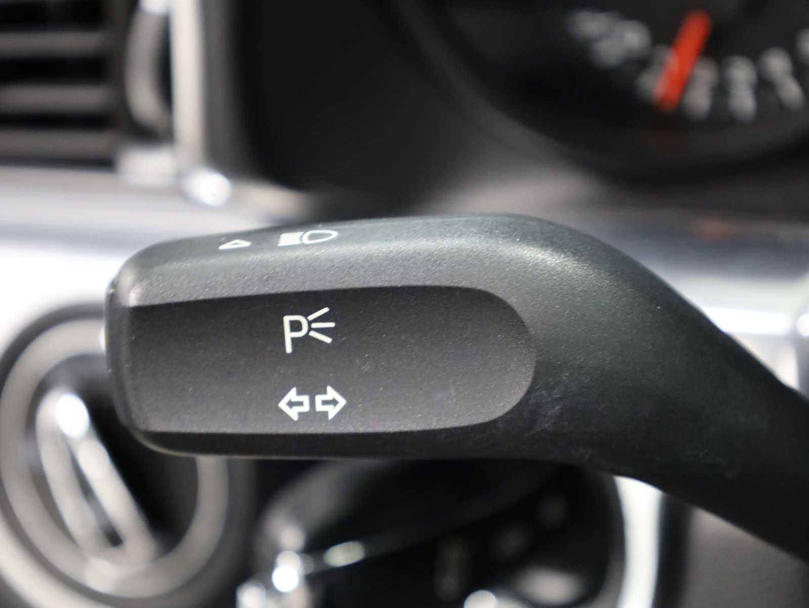 Thumbnail: 2014 Porsche 911 - 30