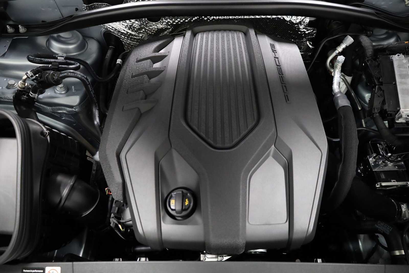 Thumbnail: 2026 Porsche Macan - 42