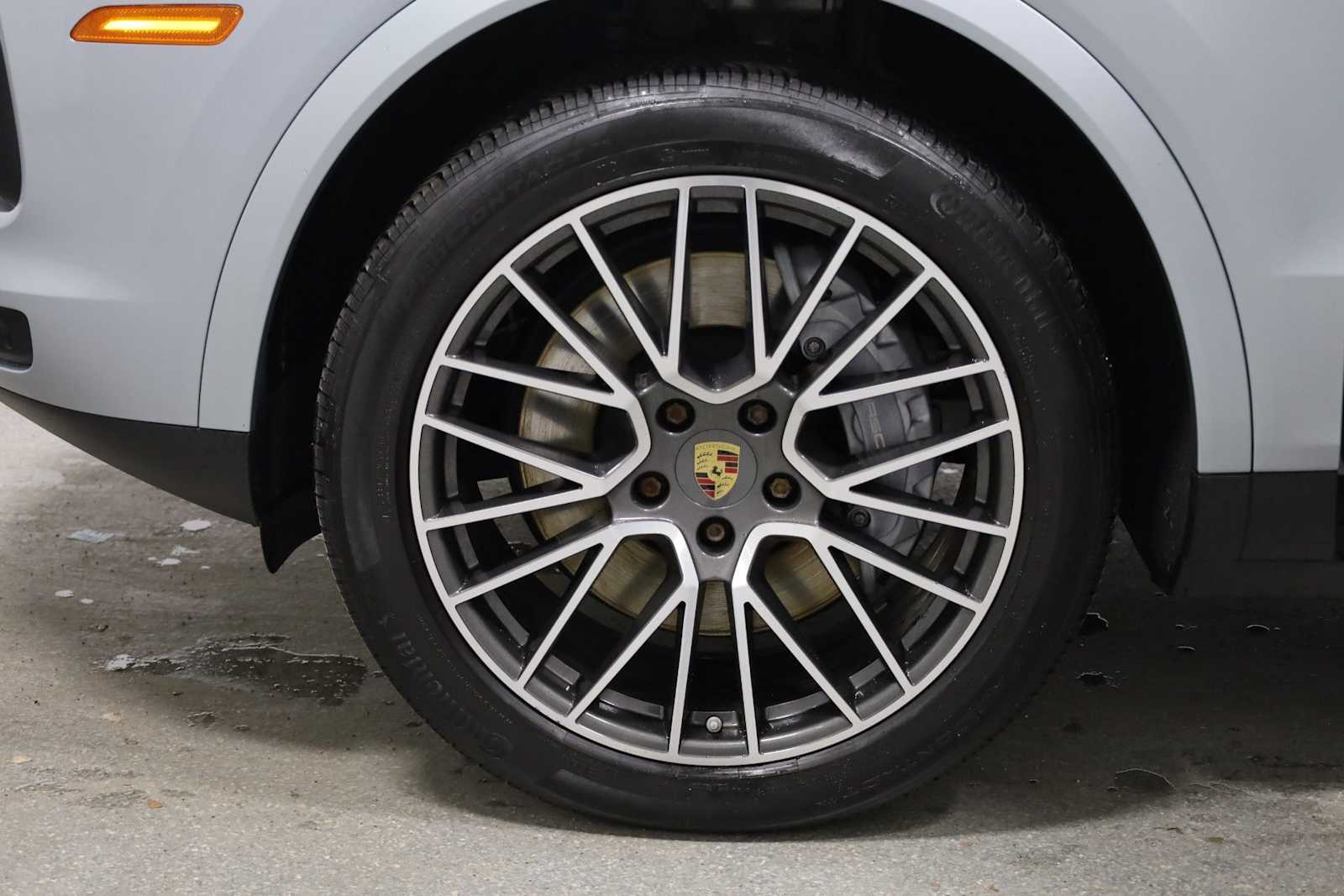 Thumbnail: 2021 Porsche Cayenne - 40