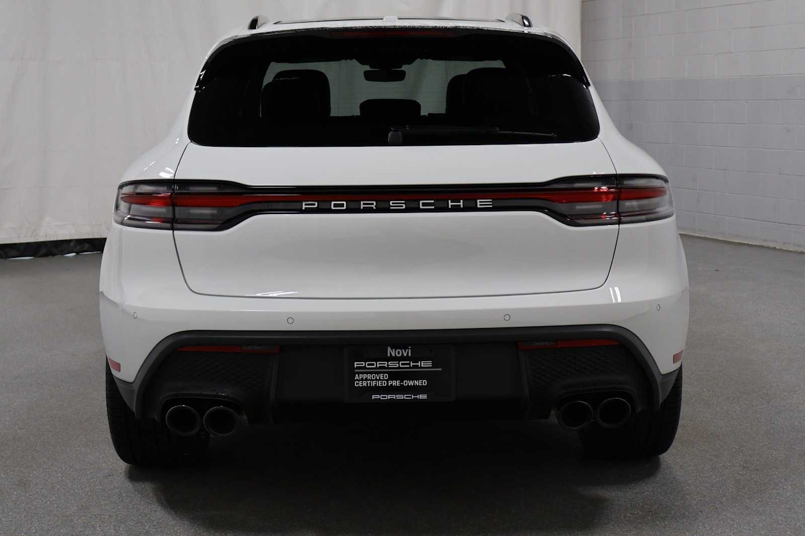 Thumbnail: 2026 Porsche Macan - 7
