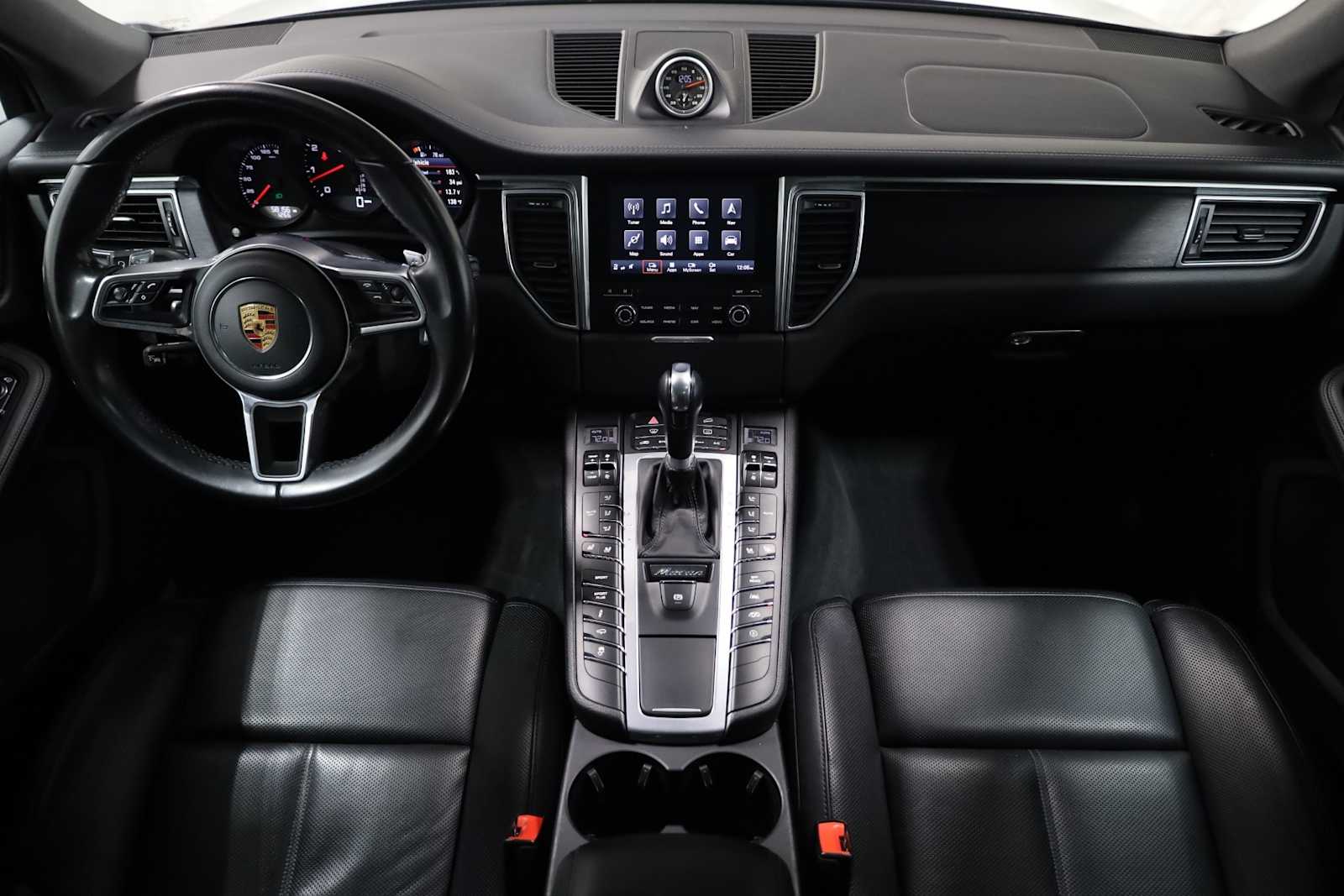 Thumbnail: 2017 Porsche Macan - 25